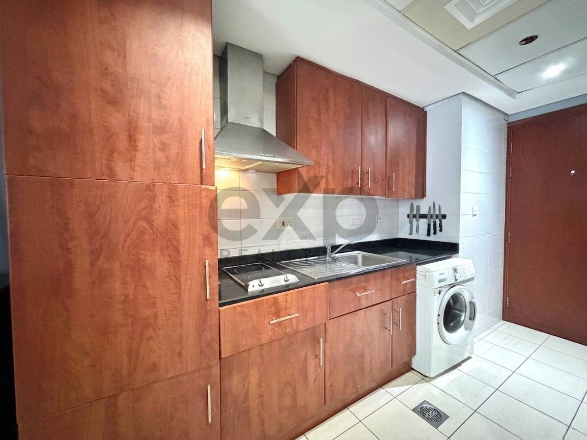 Apartment for sale in Dubai, Jumeirah Lake Towers (JLT), Dubai, 496 ft²