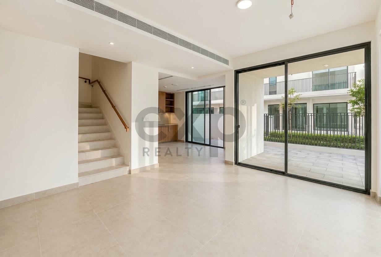 Villa for sale in Dubai, The Valley, Dubai, 2619 ft²