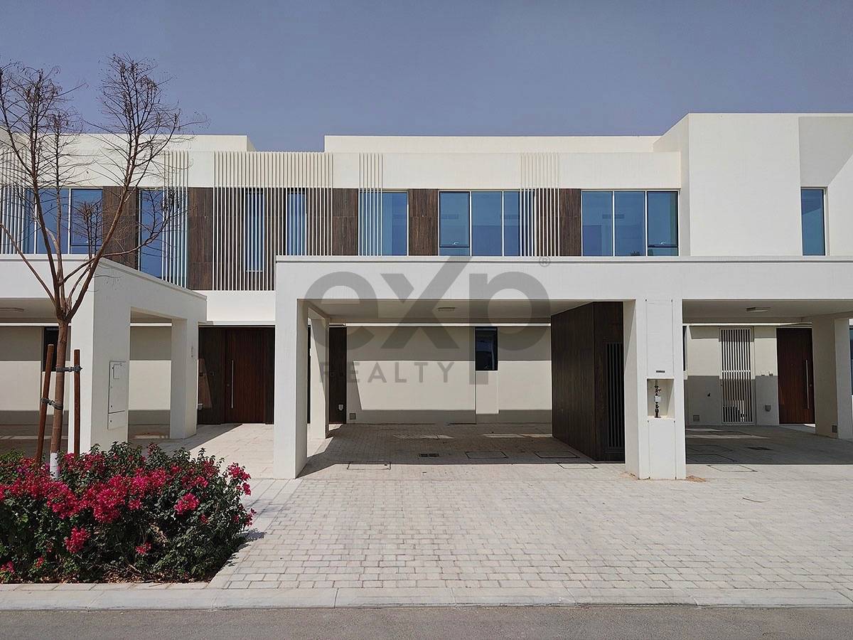 Townhouse for sale in Dubai, The Valley, Dubai, 1873 ft²
