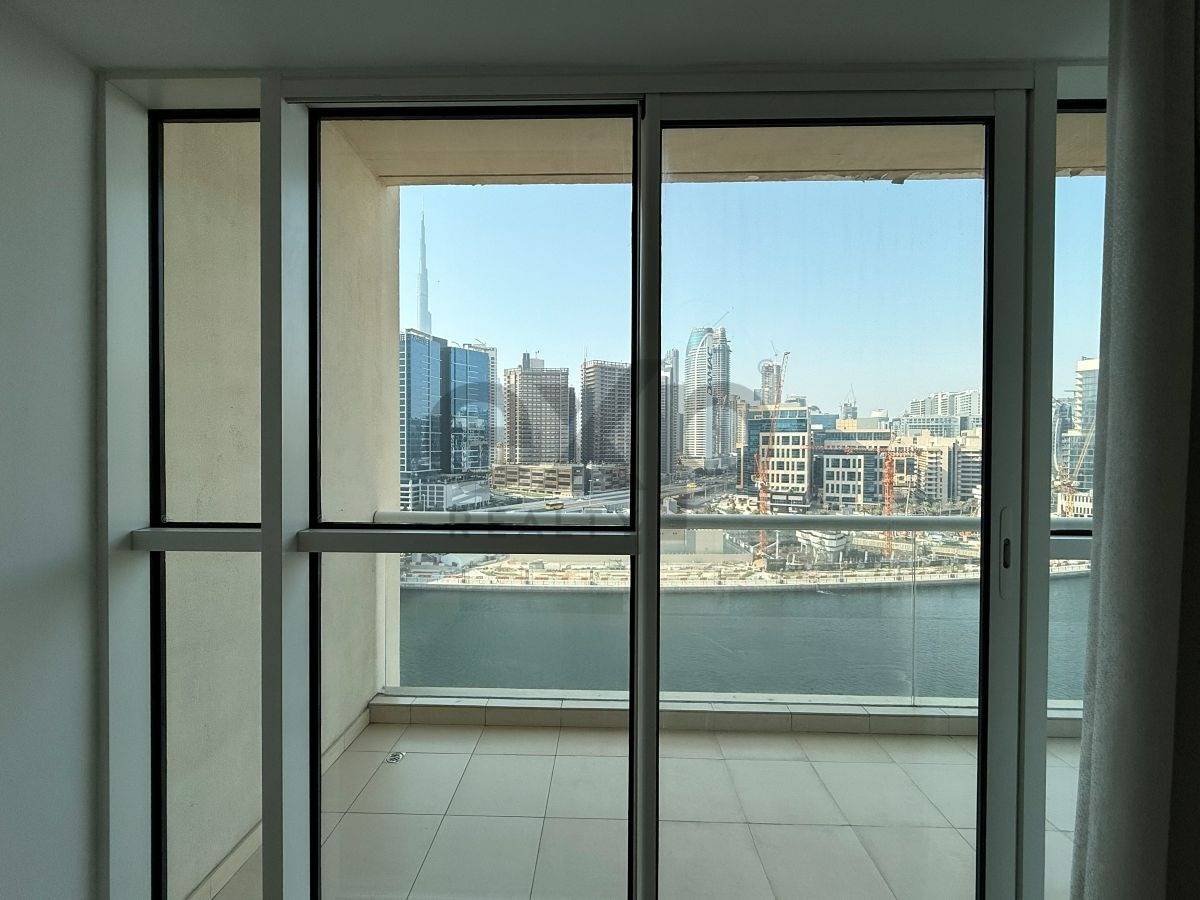 Apartment for rent in Dubai, Business Bay, Dubai, 614 ft²