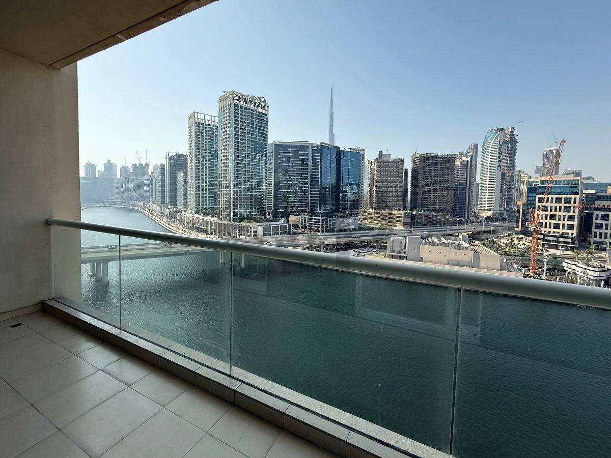 Apartment for rent in Dubai, Business Bay, Dubai, 614 ft²