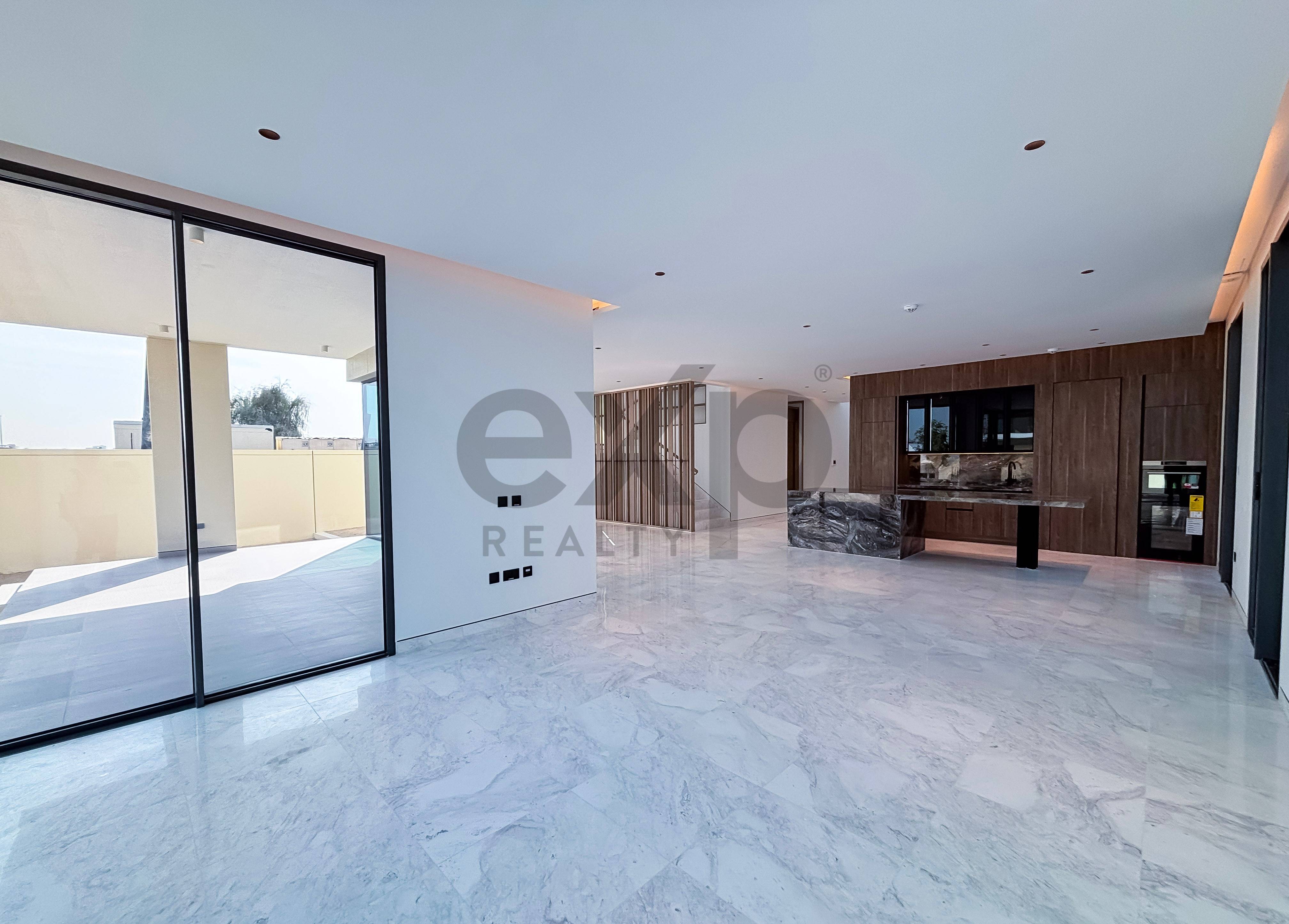 Villa for rent in Dubai, Tilal Al Ghaf, Dubai, 6216 ft²