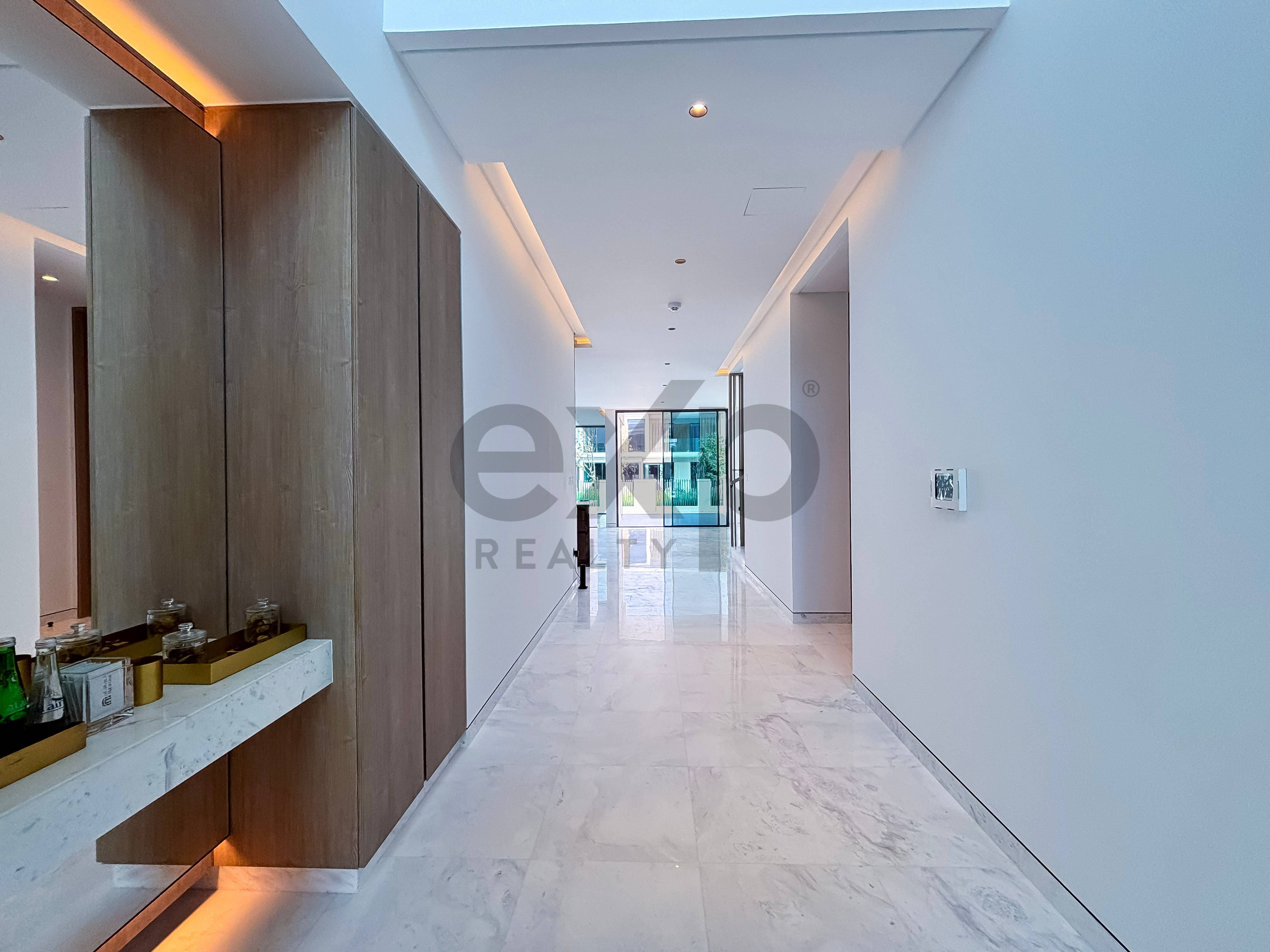 Villa for rent in Dubai, Tilal Al Ghaf, Dubai, 6216 ft²