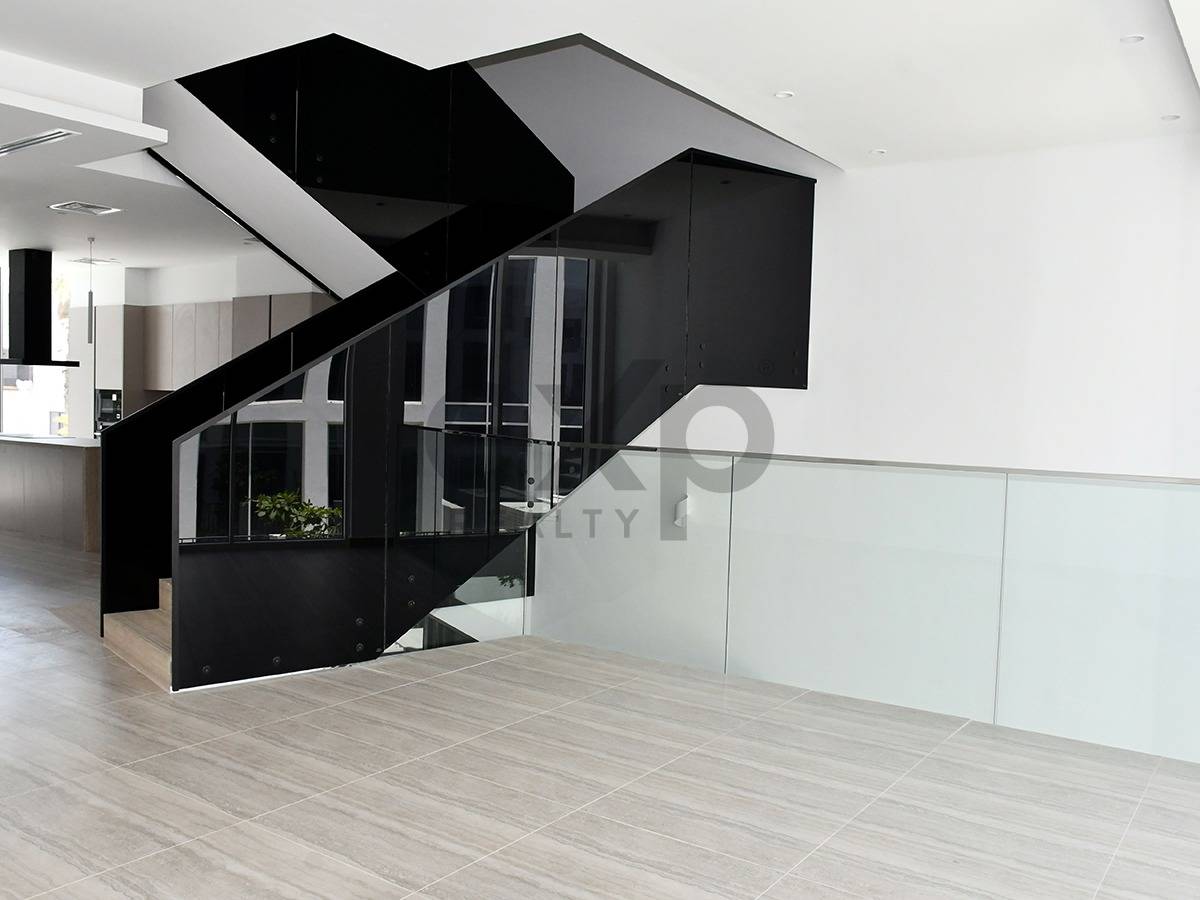 Villa for rent in Dubai, Al Barari, Dubai, 1935 ft²