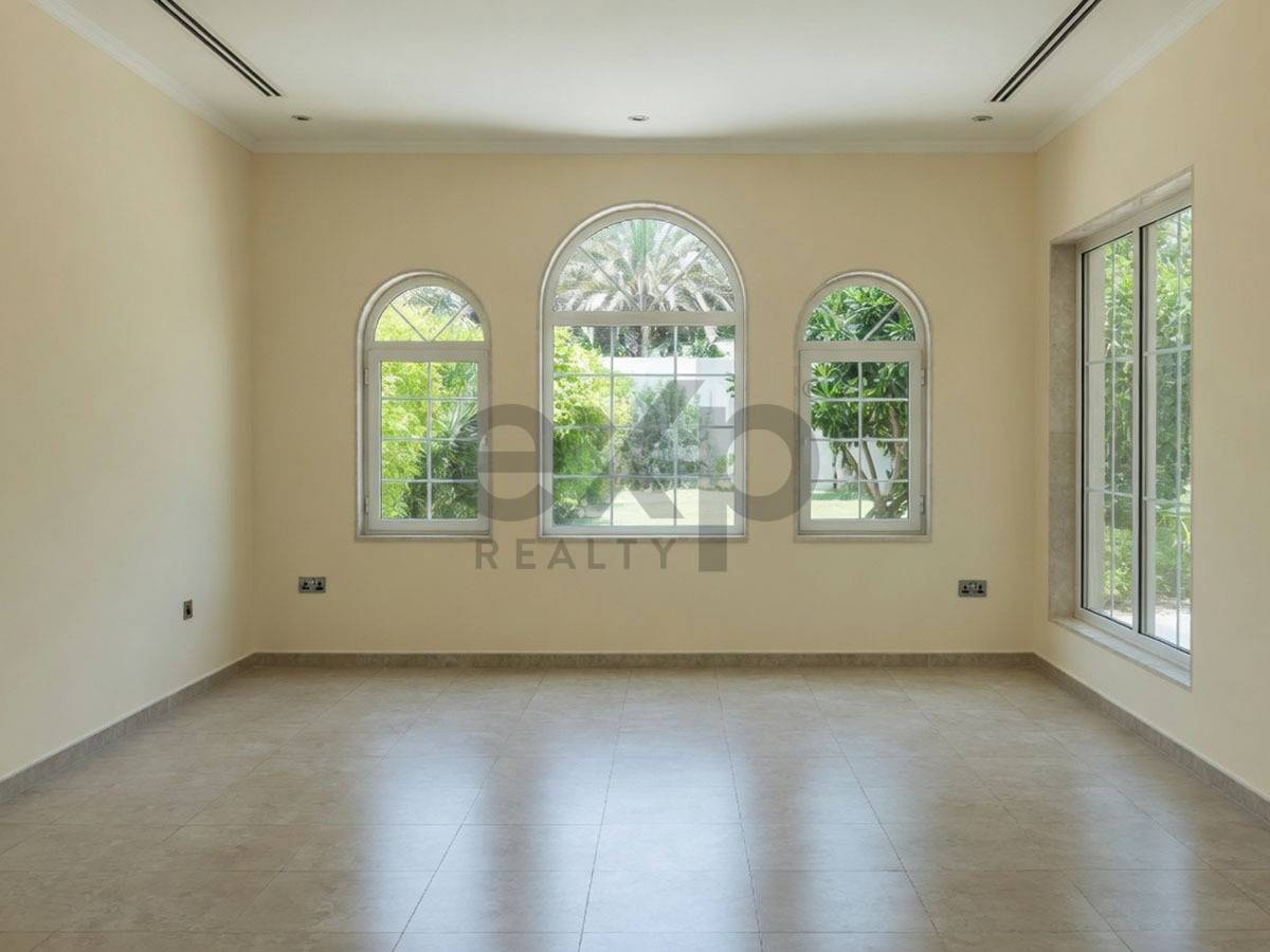 Villa for rent in Dubai, Jumeirah Park, Dubai, 7269 ft²