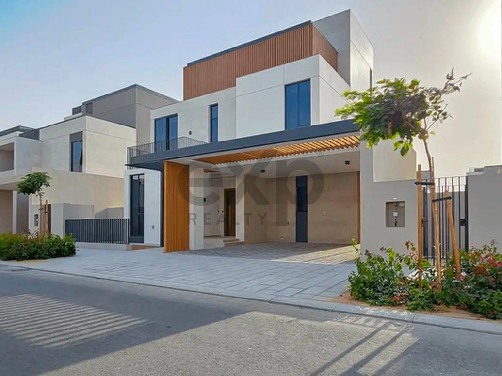 Landscaped  | Big Plot | Best Layout