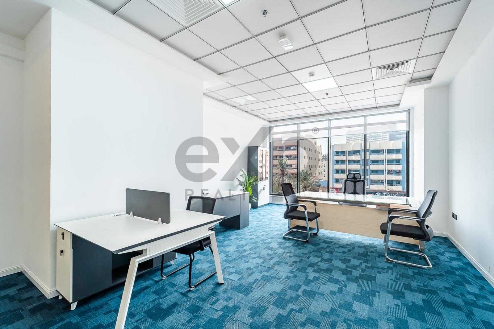 Office for rent in Dubai, Deira, Dubai, 10000 ft²