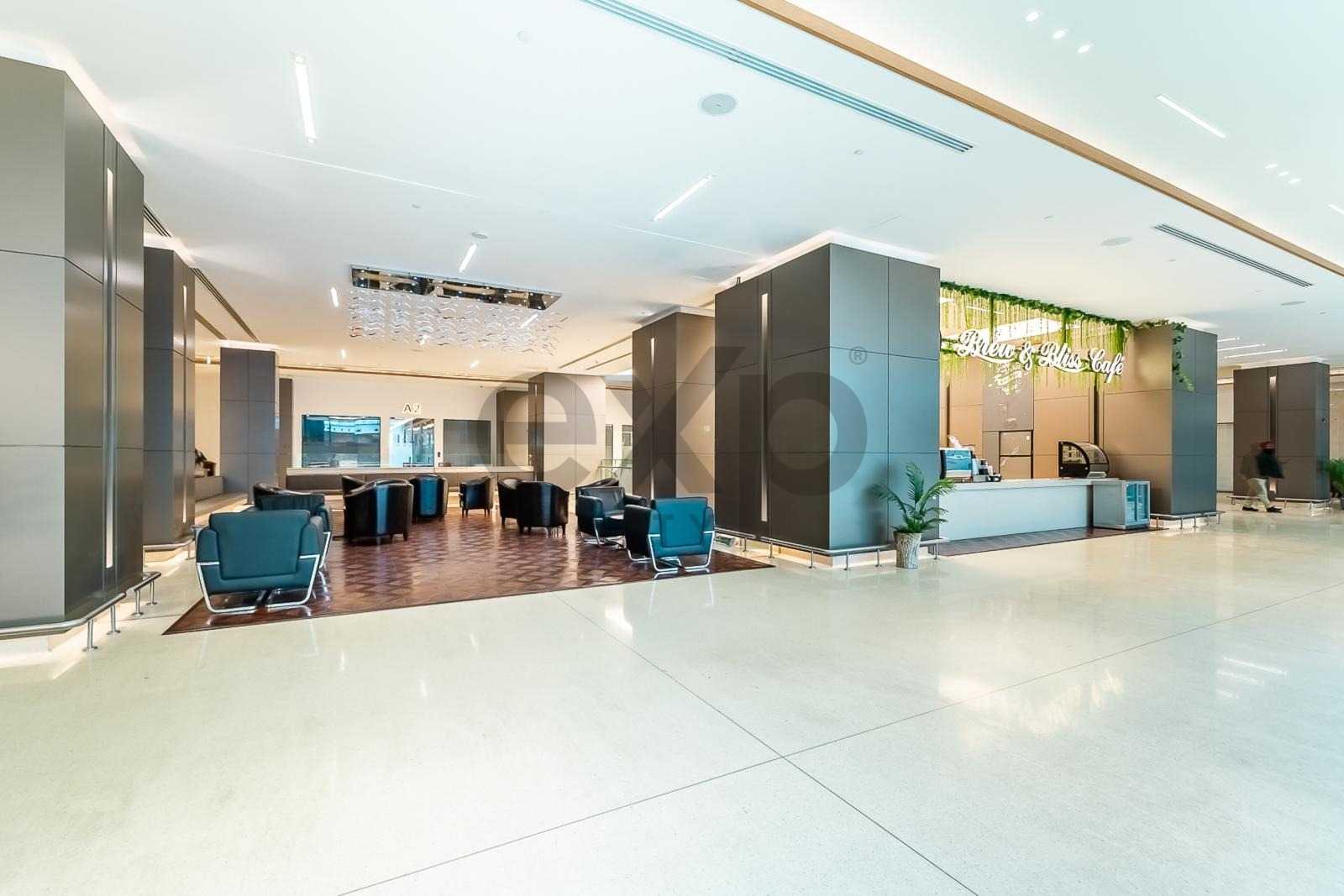 Office for rent in Dubai, Deira, Dubai, 10000 ft²