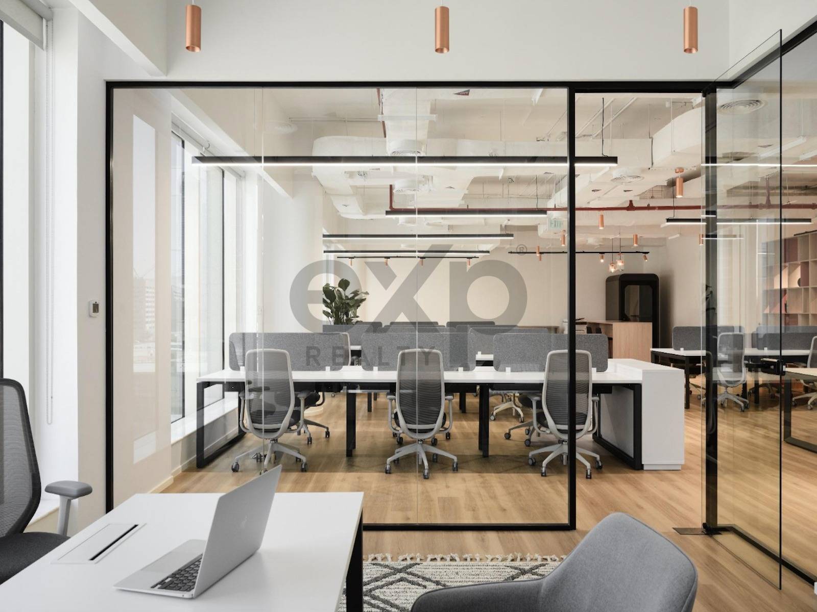 Office for rent in Dubai, Sheikh Zayed Road, Dubai, 2937 ft²