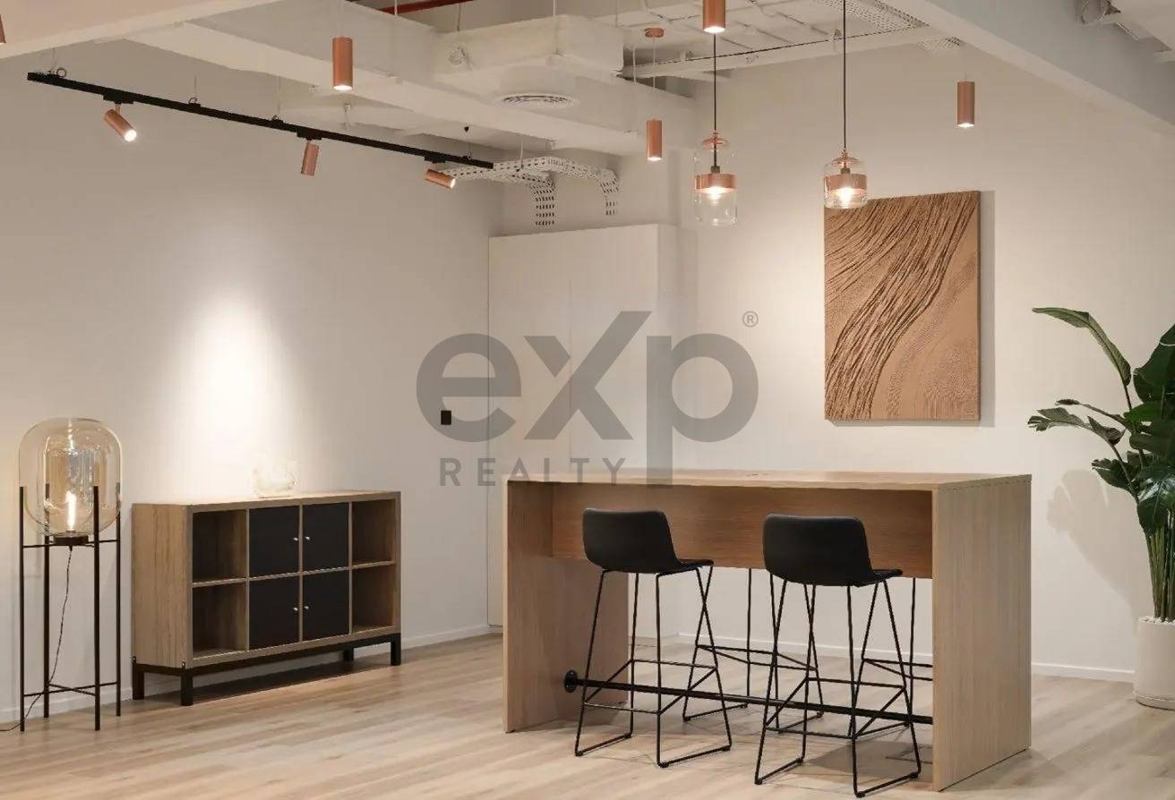 Office for rent in Dubai, Sheikh Zayed Road, Dubai, 920 ft²
