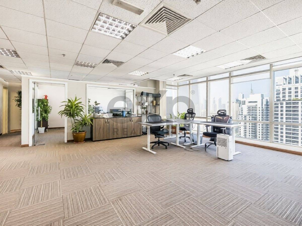 Vacant | Partition | Spacious and Bright