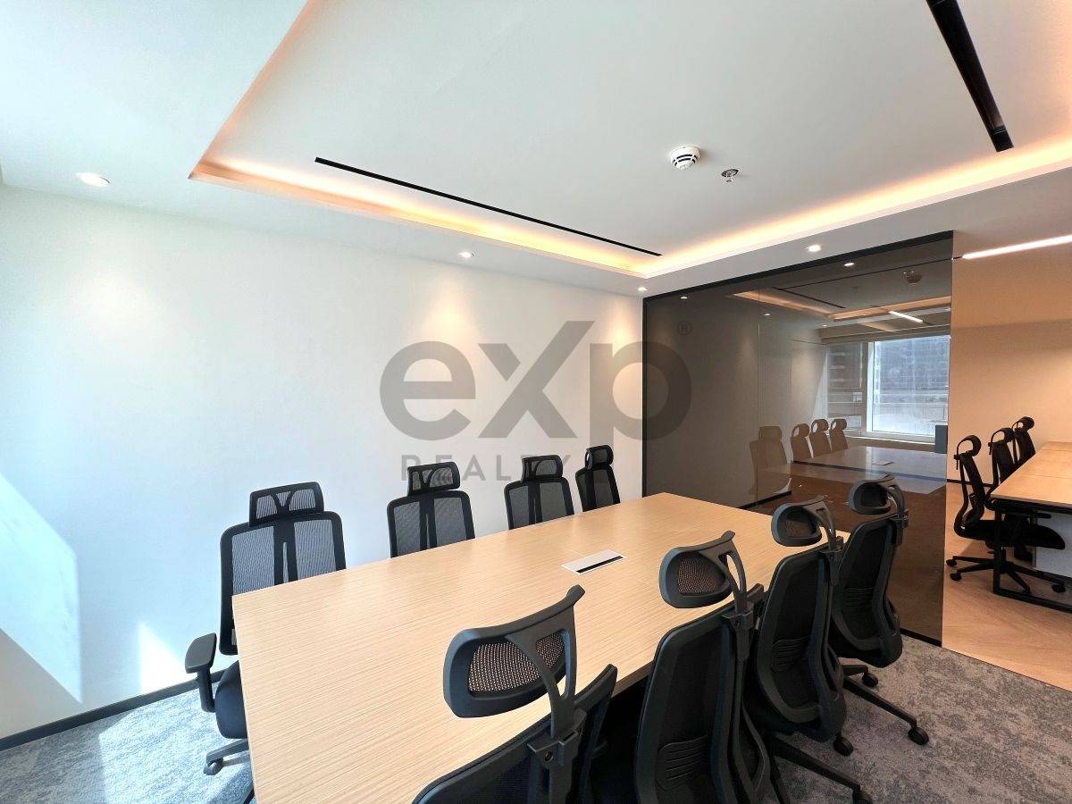 Office for rent in Dubai, Jumeirah Lake Towers (JLT), Dubai, 1170 ft²