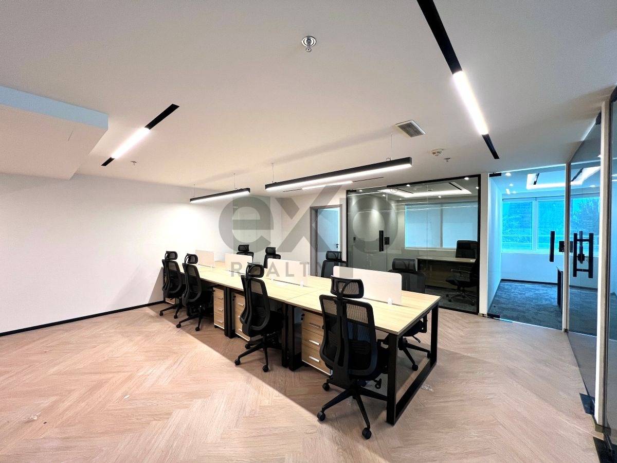 Office for rent in Dubai, Jumeirah Lake Towers (JLT), Dubai, 1170 ft²