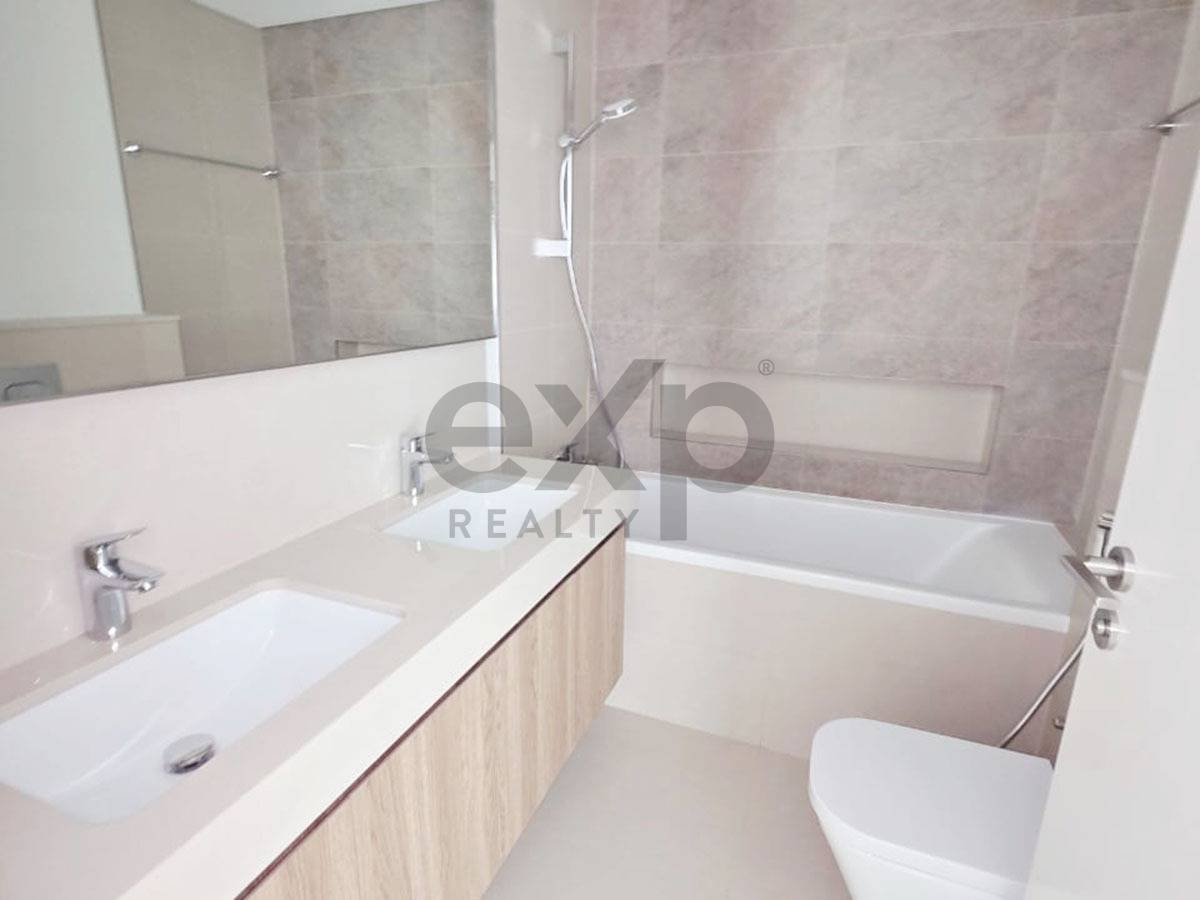 Apartment for rent in Dubai, Downtown Dubai, Dubai, 1090 ft²