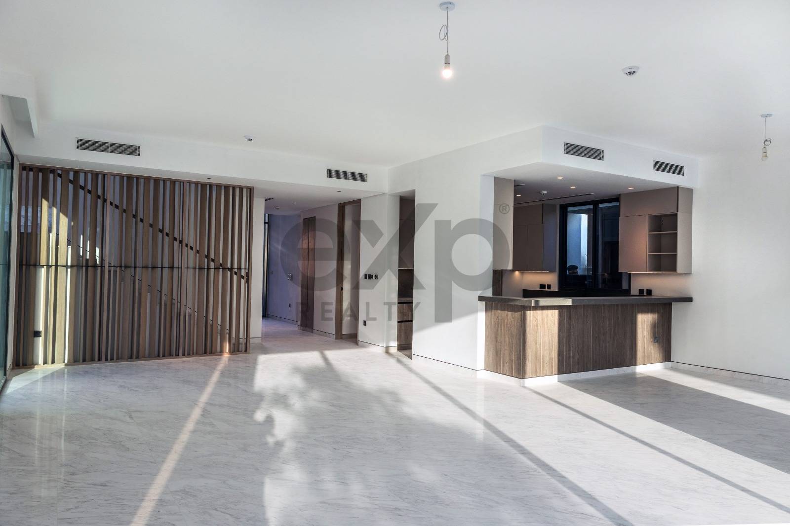 Villa for rent in Dubai, Tilal Al Ghaf, Dubai, 5189 ft²