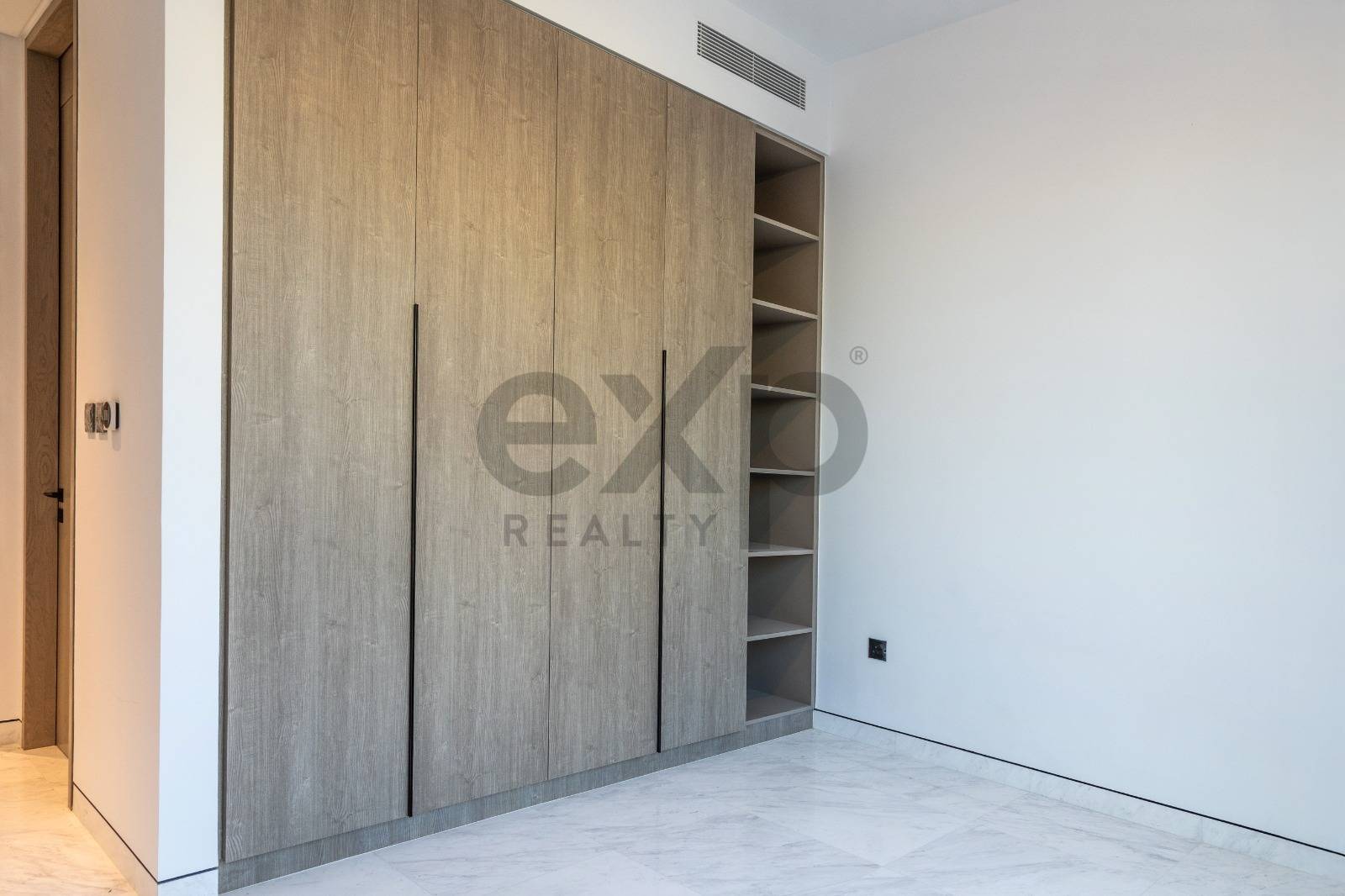 Villa for rent in Dubai, Tilal Al Ghaf, Dubai, 5189 ft²