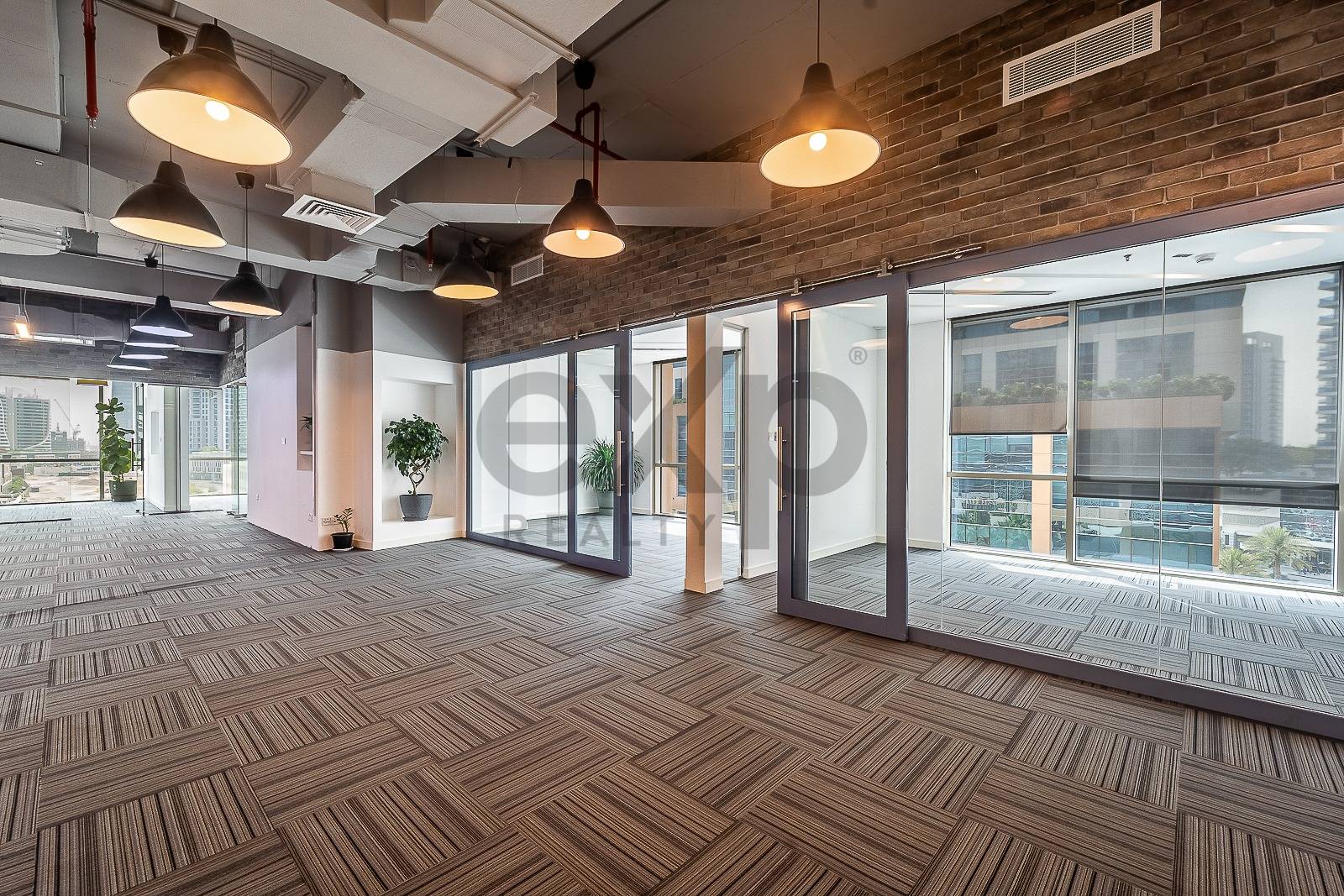 Vacant in October | Full Fountain View | 6 Parking