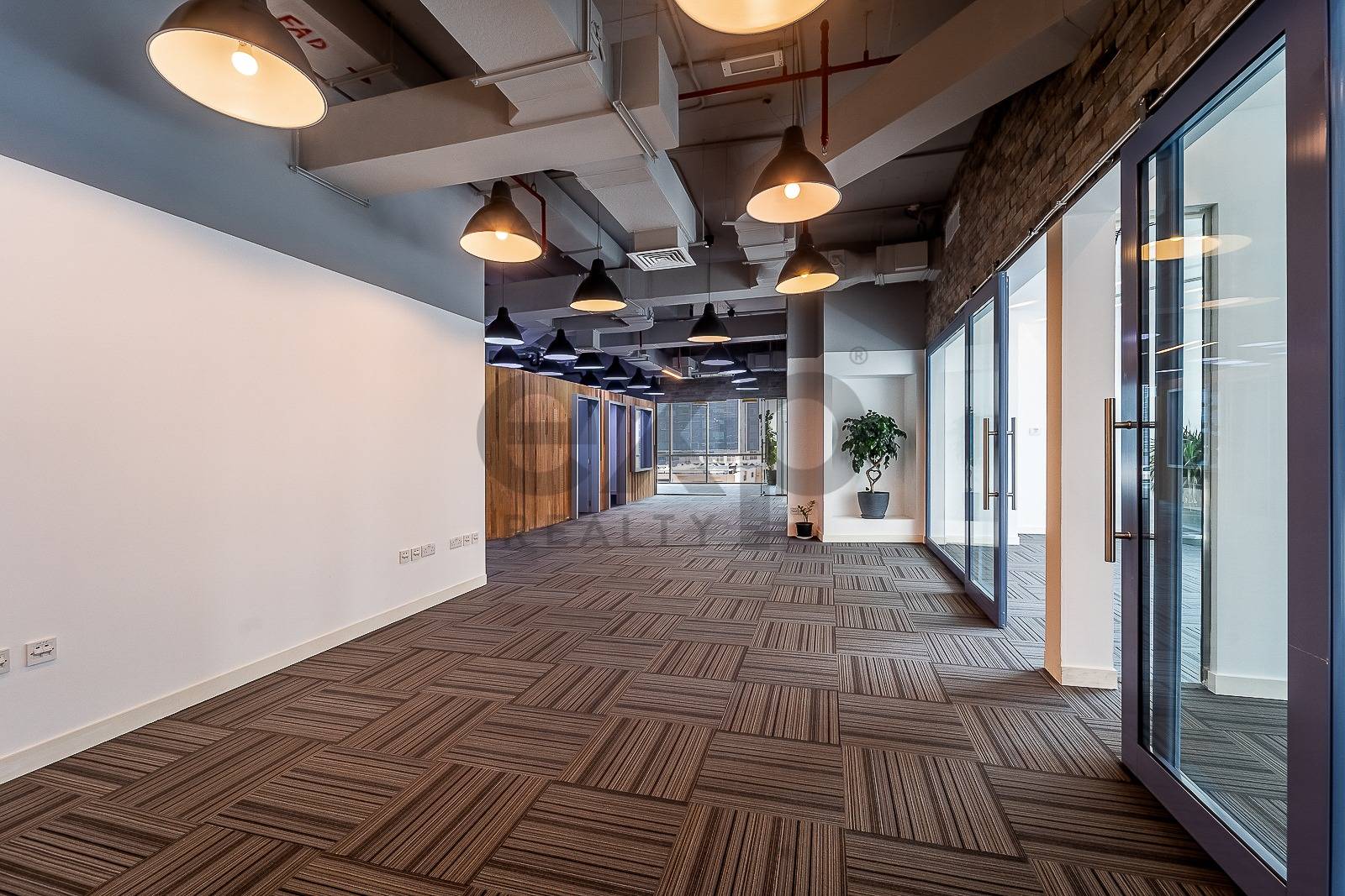 Office for rent in Dubai, Business Bay, Dubai, 2455 ft²