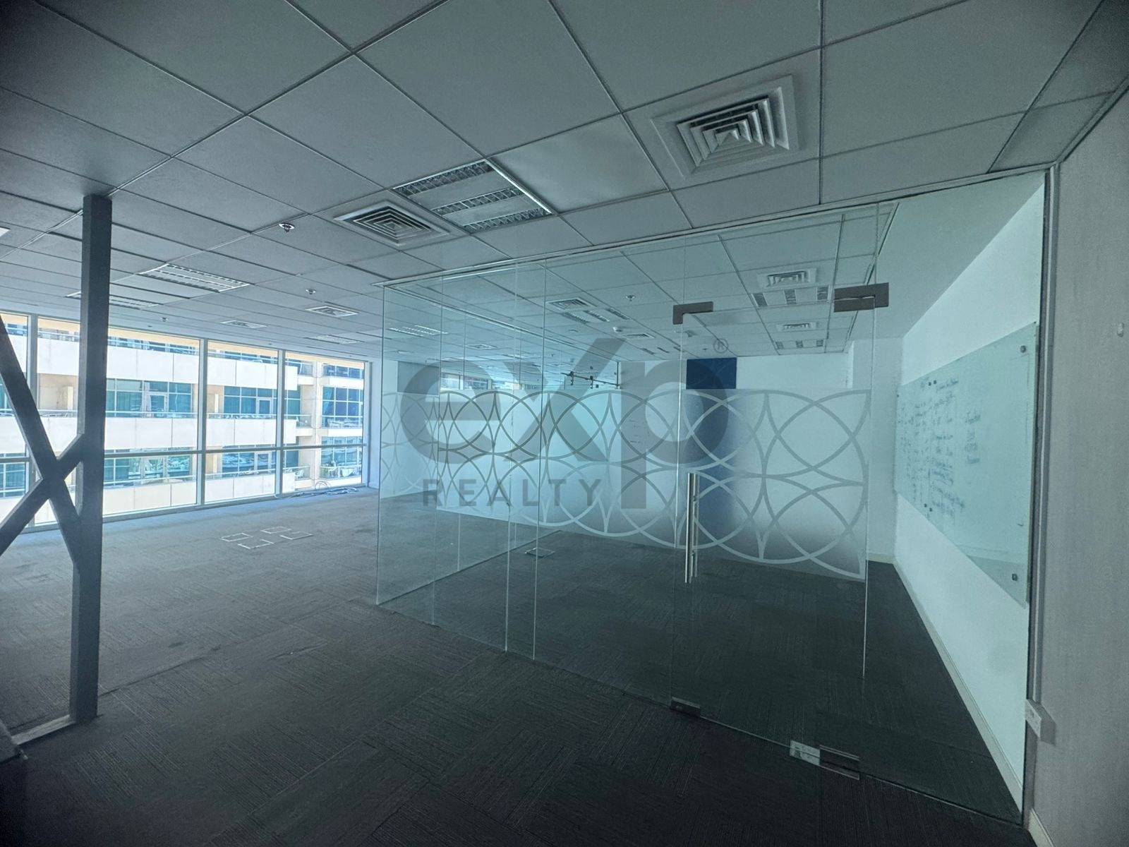 Office for rent in Dubai, Business Bay, Dubai, 1892 ft²