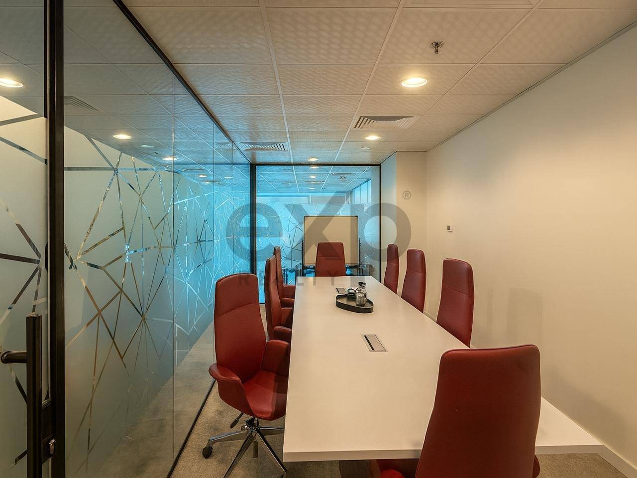 Office for rent in Dubai, Business Bay, Dubai, 1566 ft²