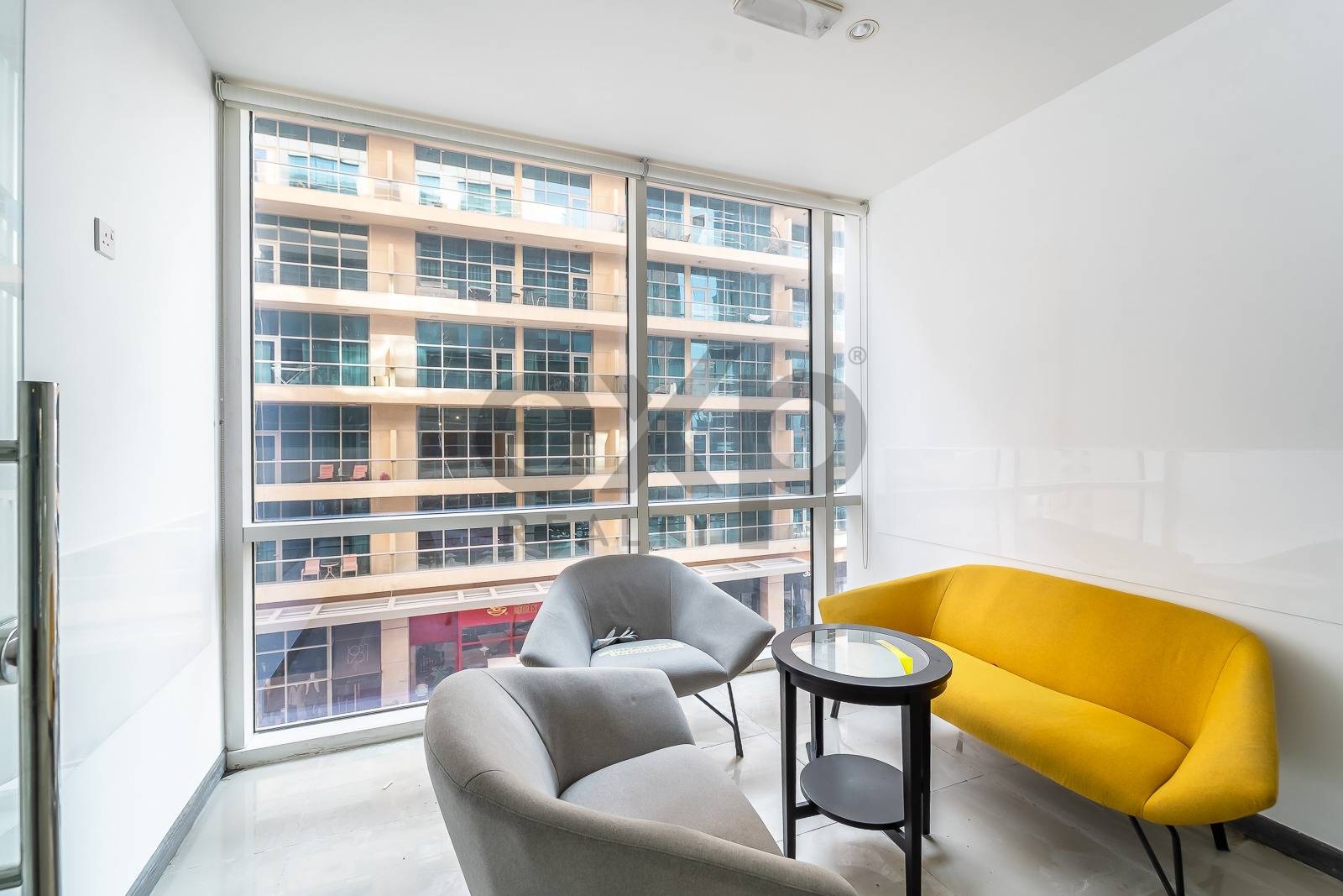 Vacant | Prime Location | 8 Parkings