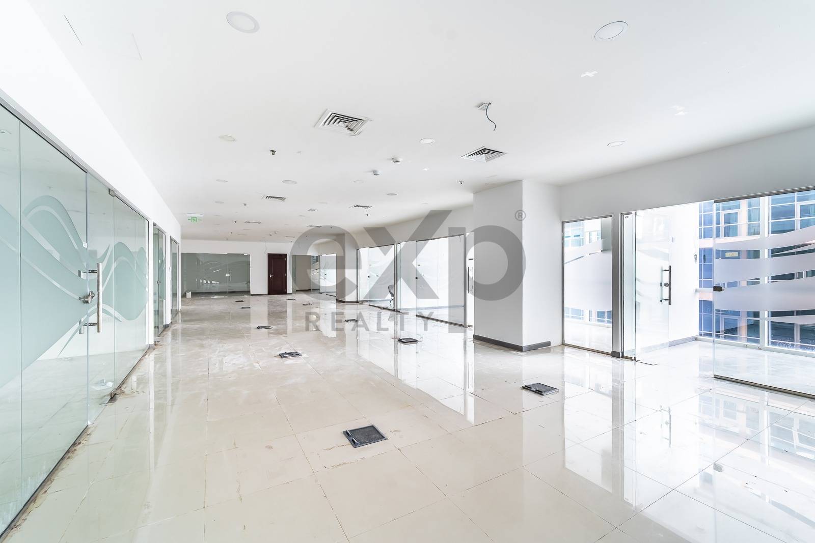 Office for rent in Dubai, Business Bay, Dubai, 3358 ft²