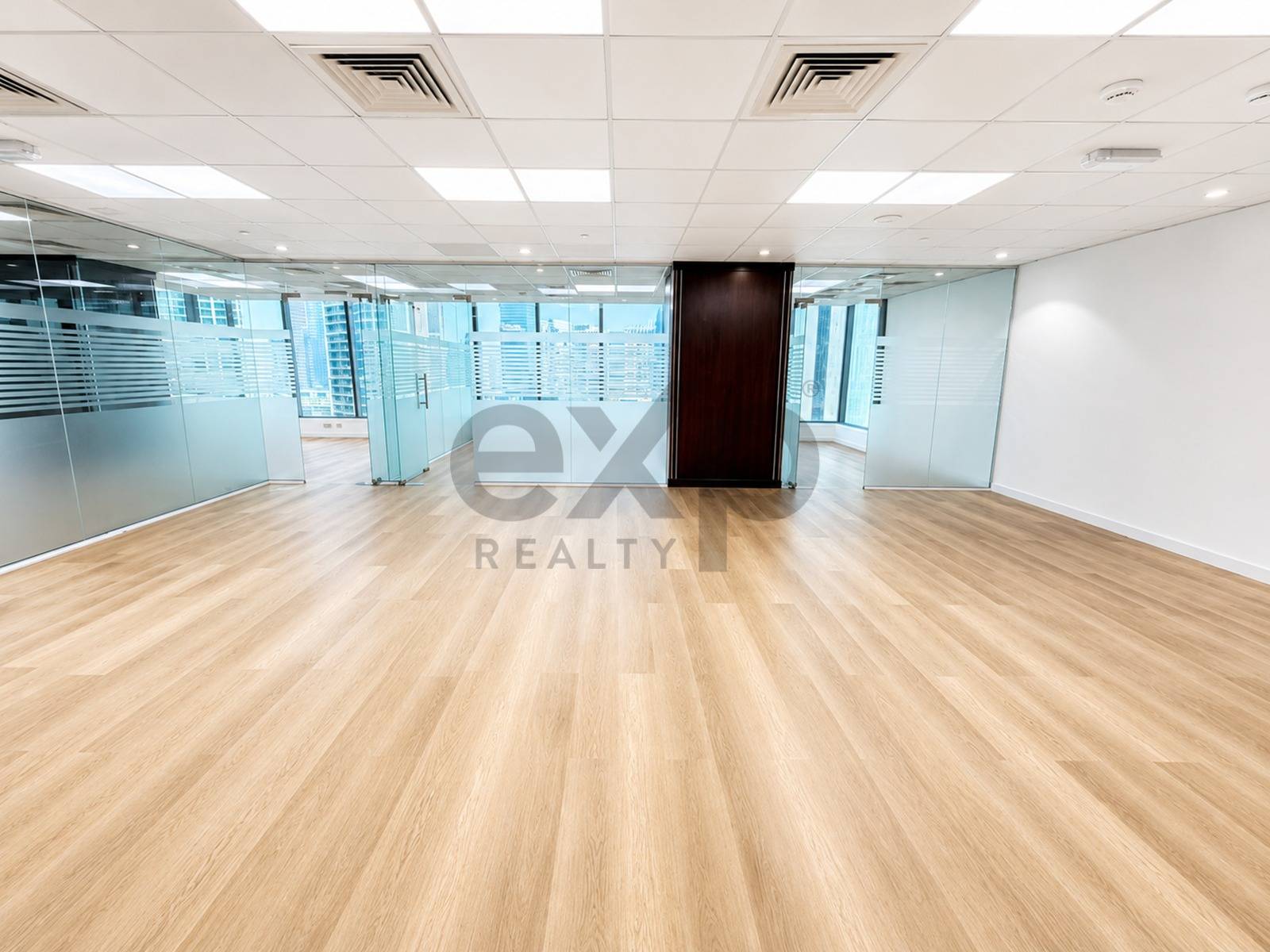 Office for rent in Dubai, Business Bay, Dubai, 1719 ft²