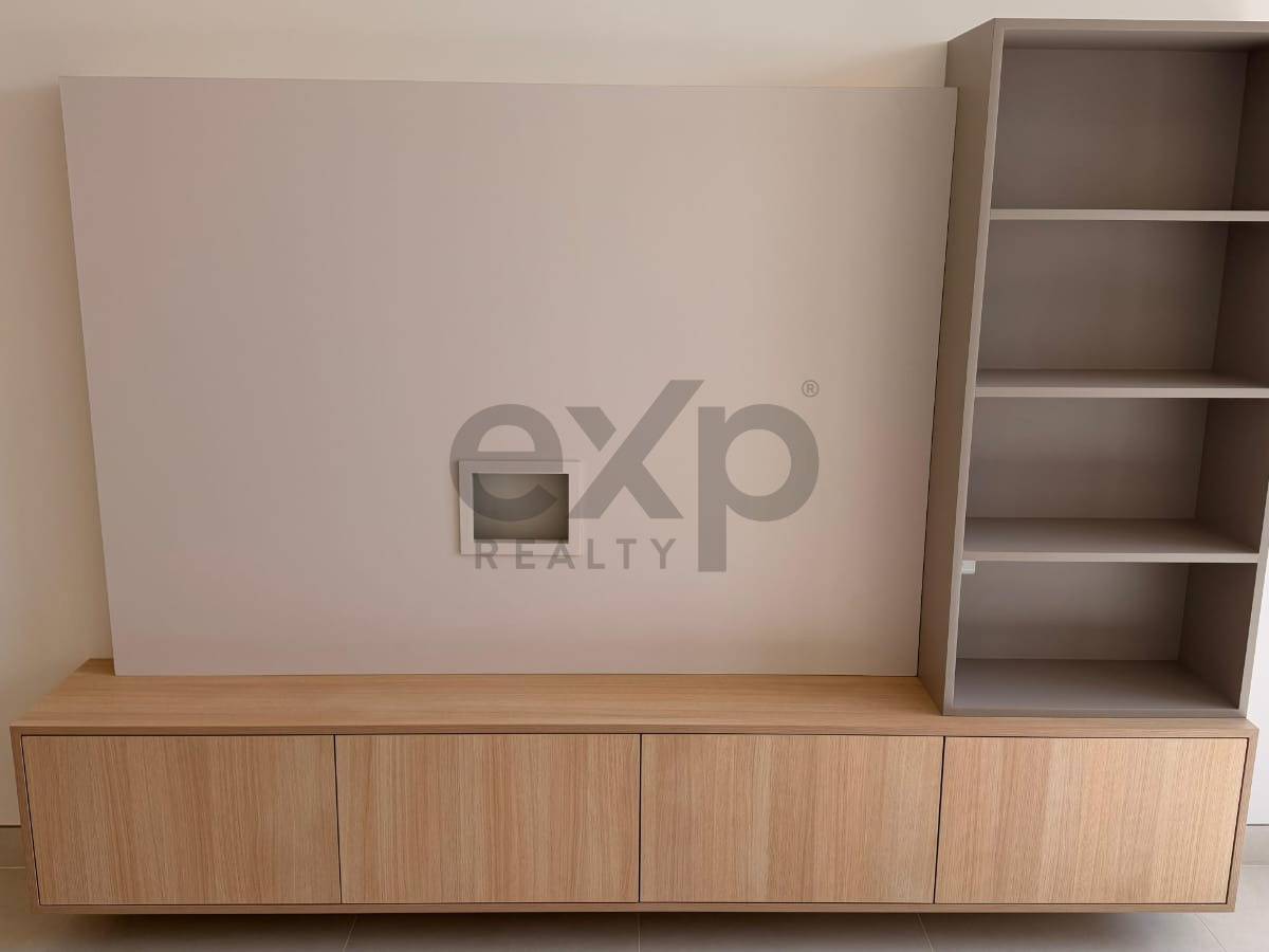Apartment for rent in Dubai, Dubai Sports City, Dubai, 626 ft²