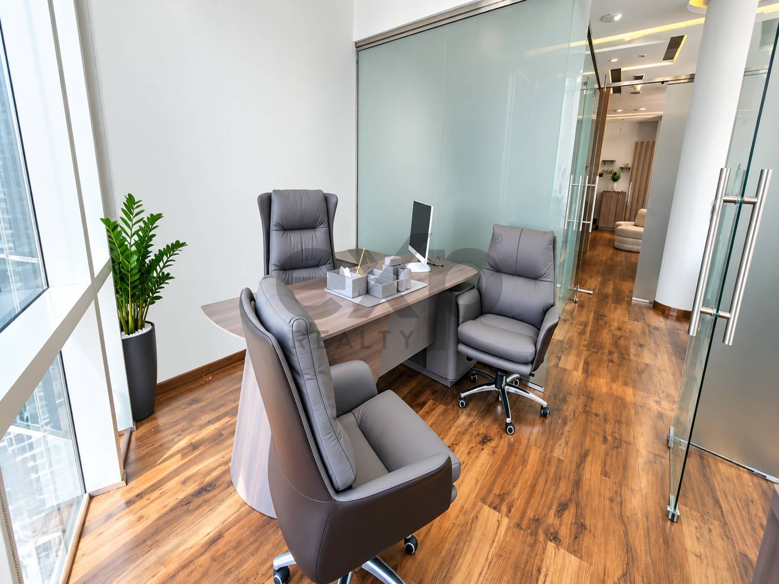 Office for rent in Dubai, Business Bay, Dubai, 1051 ft²