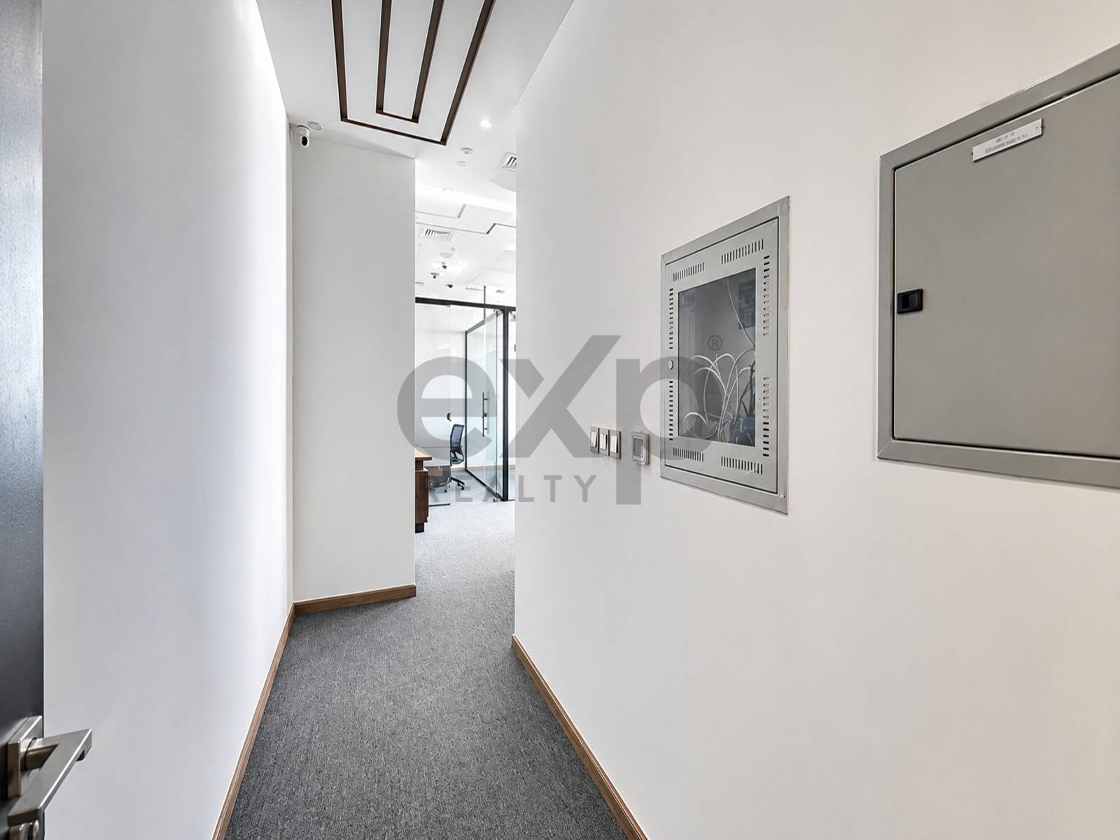 Office for rent in Dubai, Business Bay, Dubai, 641 ft²