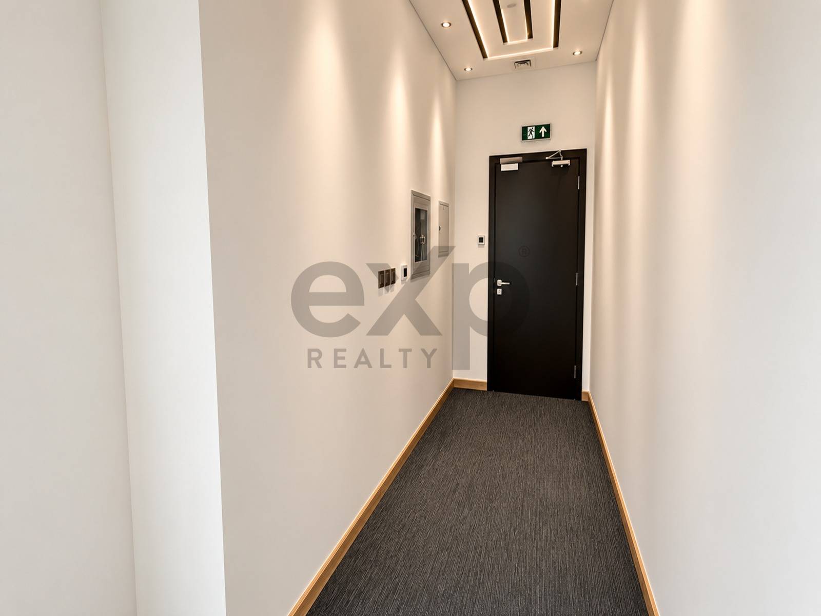 Office for rent in Dubai, Business Bay, Dubai, 641 ft²