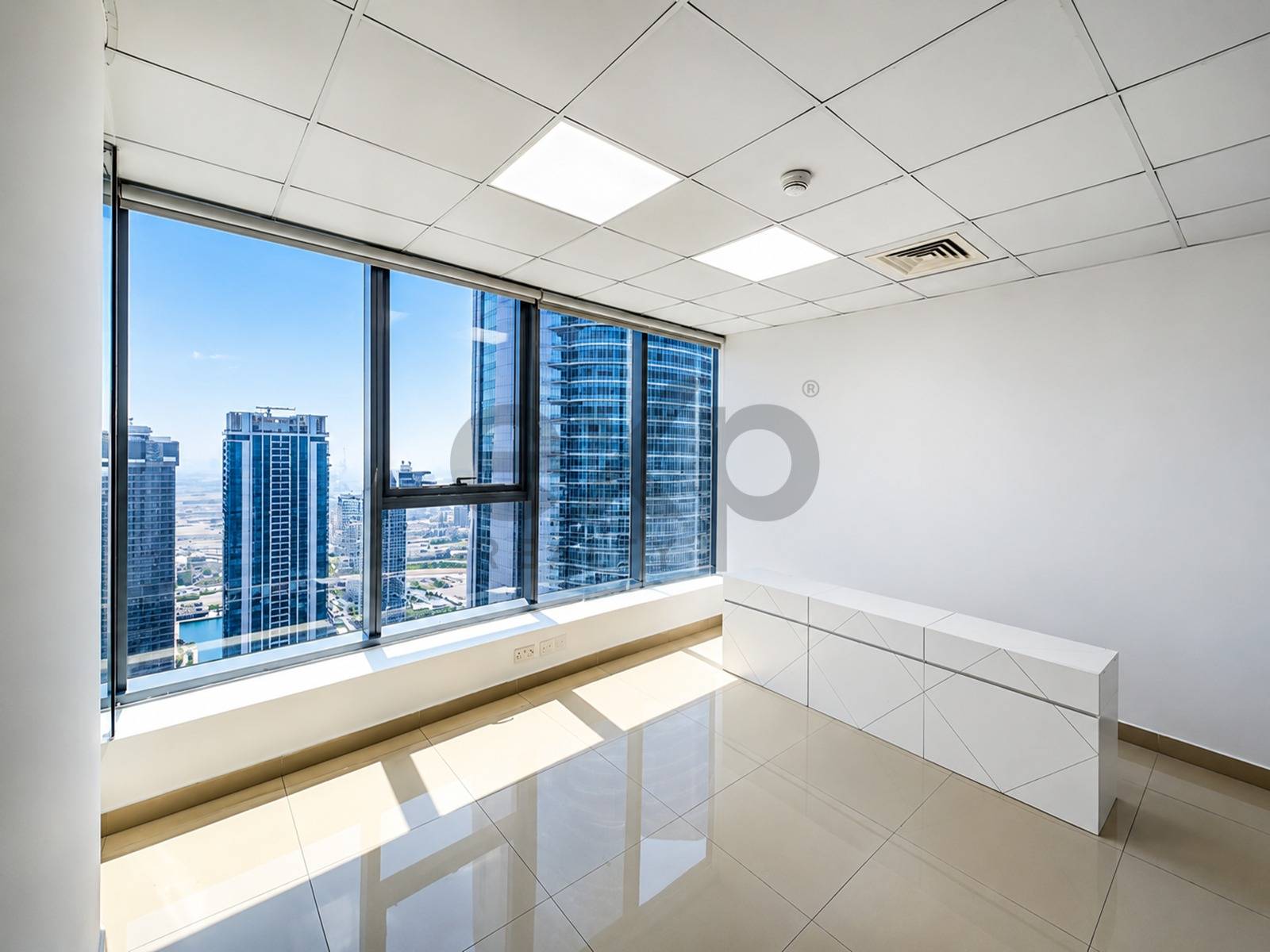 Office for rent in Dubai, Jumeirah Lake Towers (JLT), Dubai, 1151 ft²