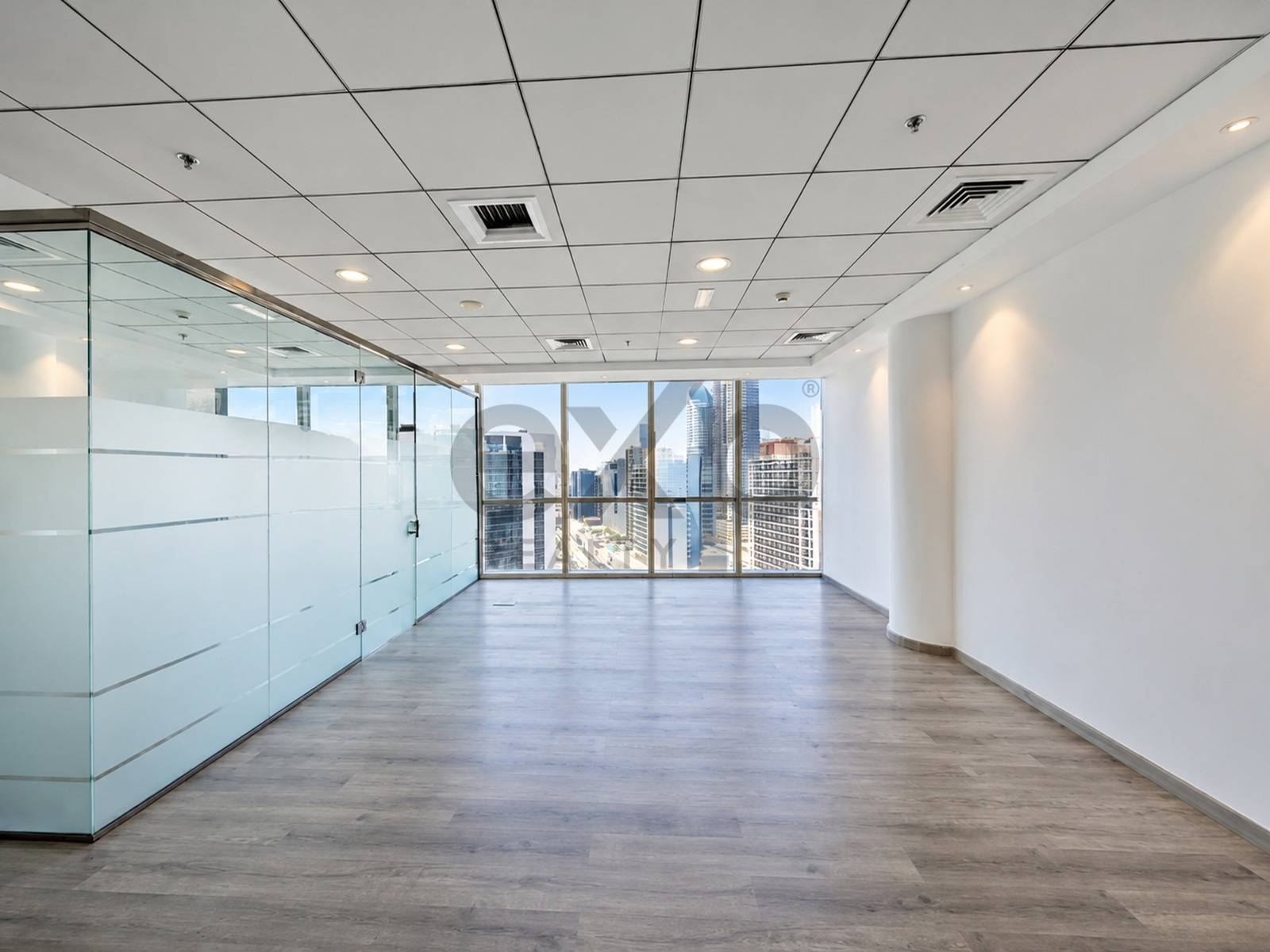 Office for rent in Dubai, Business Bay, Dubai, 586 ft²