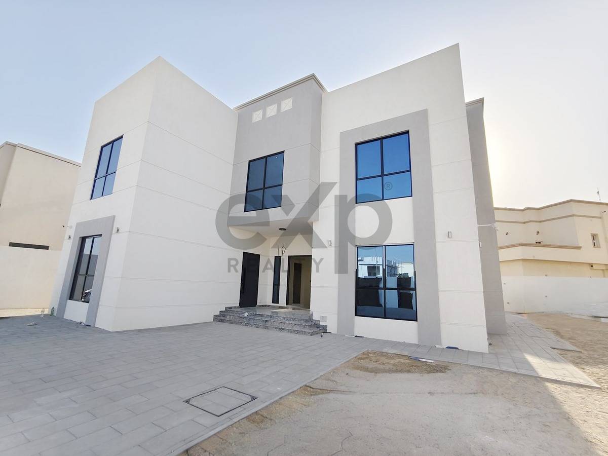 Brand New Smart Villa | 5BR + Study | 2 Kitchens