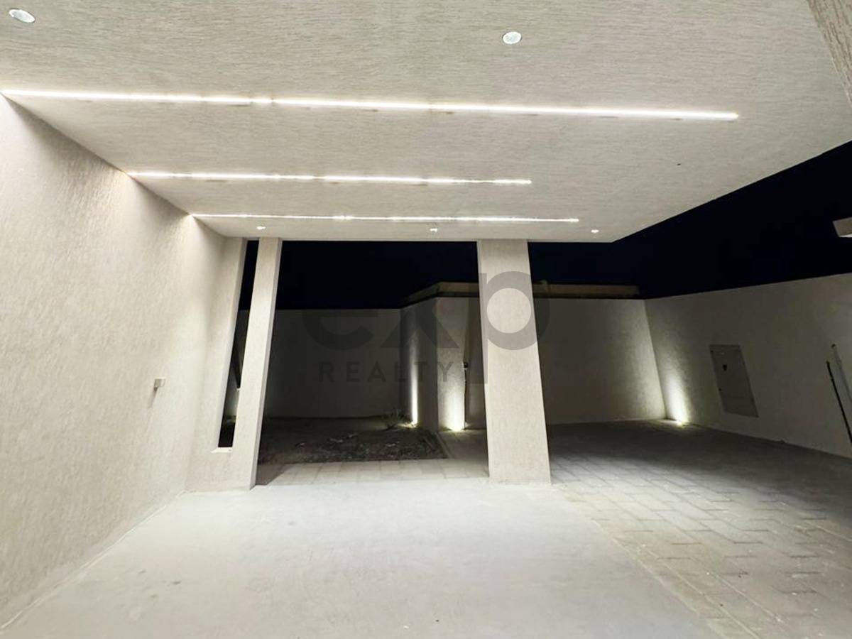 Villa for rent in Dubai, Al Awir, Dubai, 12985 ft²