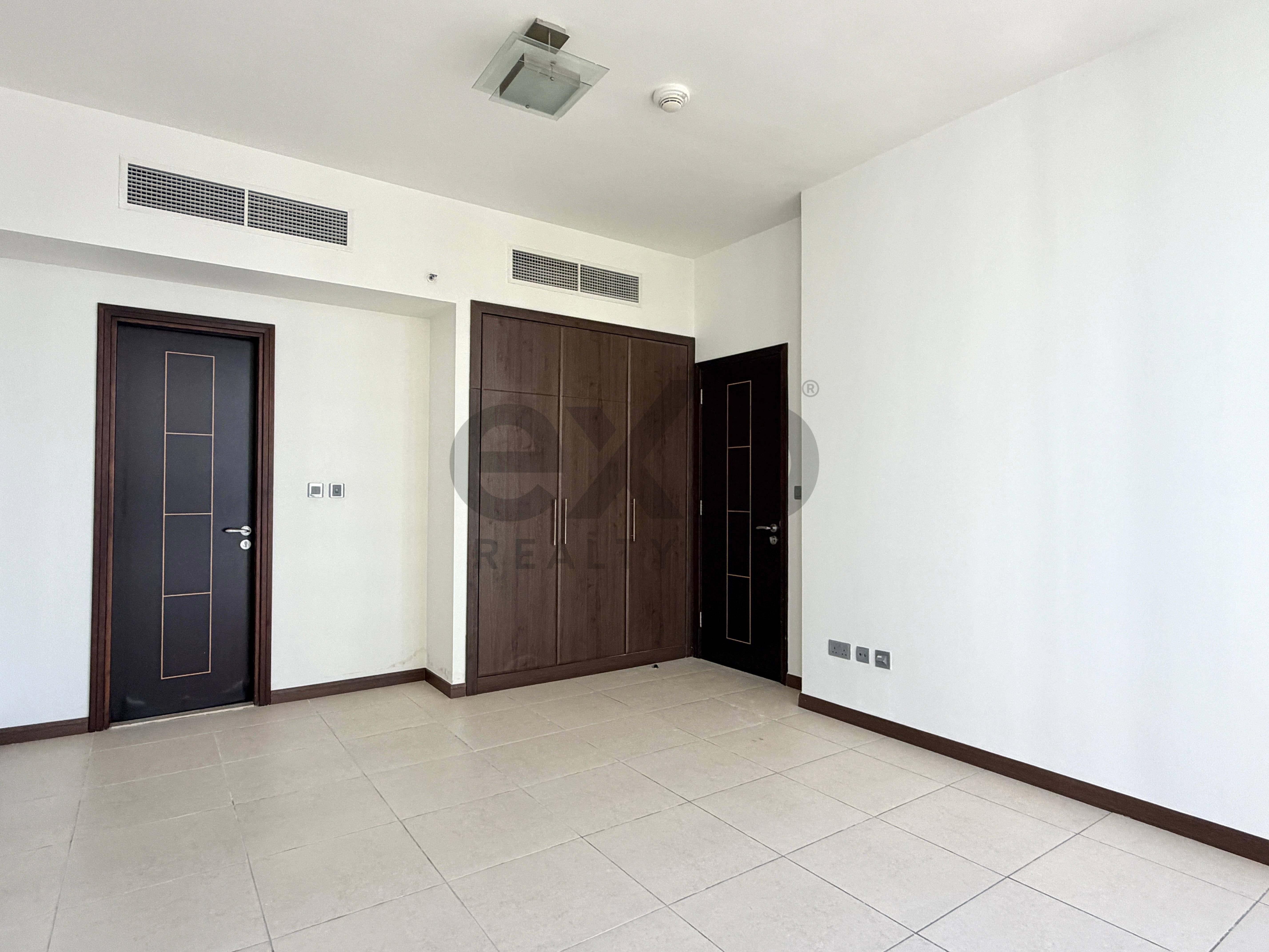 Apartment for rent in Dubai, Jumeirah Lake Towers (JLT), Dubai, 829 ft²