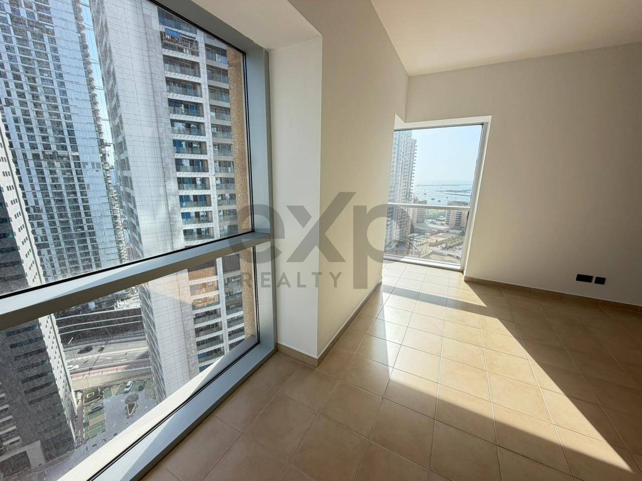 Apartment for rent in Dubai, Dubai Marina, Dubai, 1499 ft²