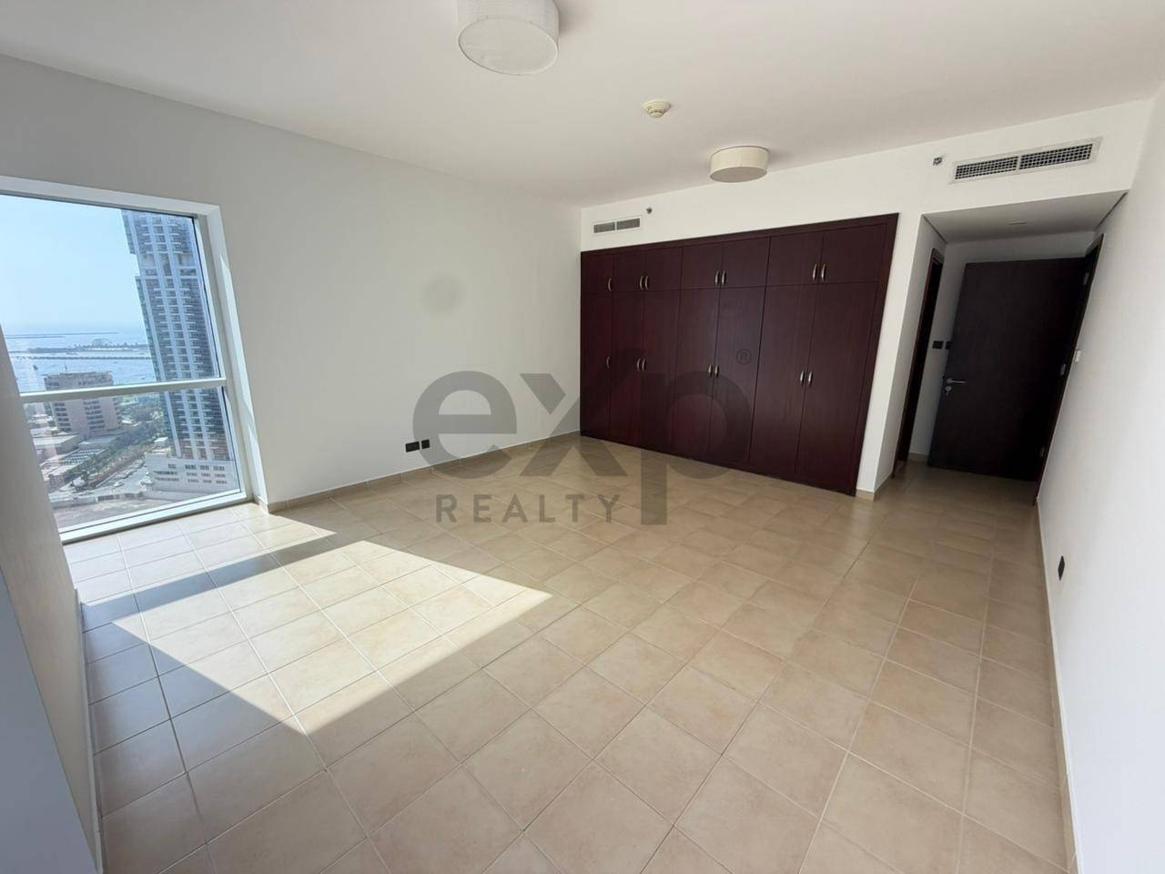Apartment for rent in Dubai, Dubai Marina, Dubai, 1499 ft²