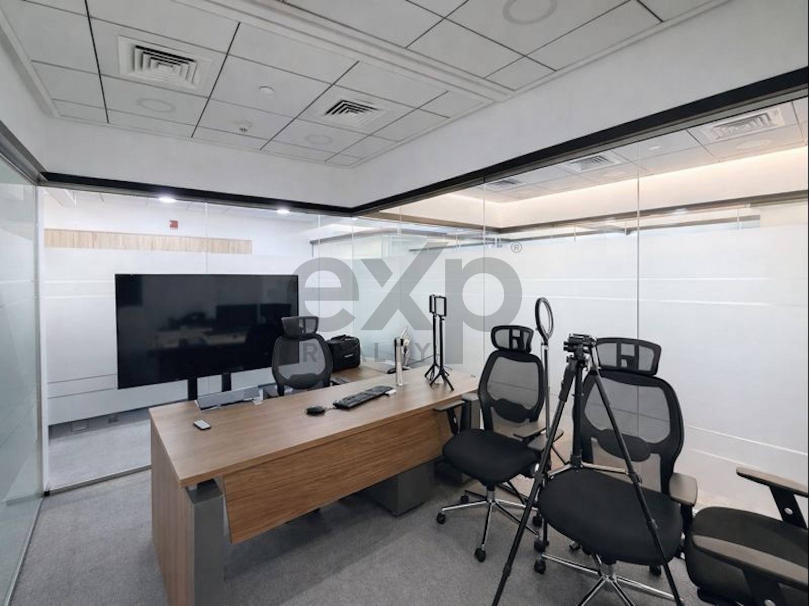 Office for rent in Dubai, Downtown Dubai, Dubai, 3250 ft²