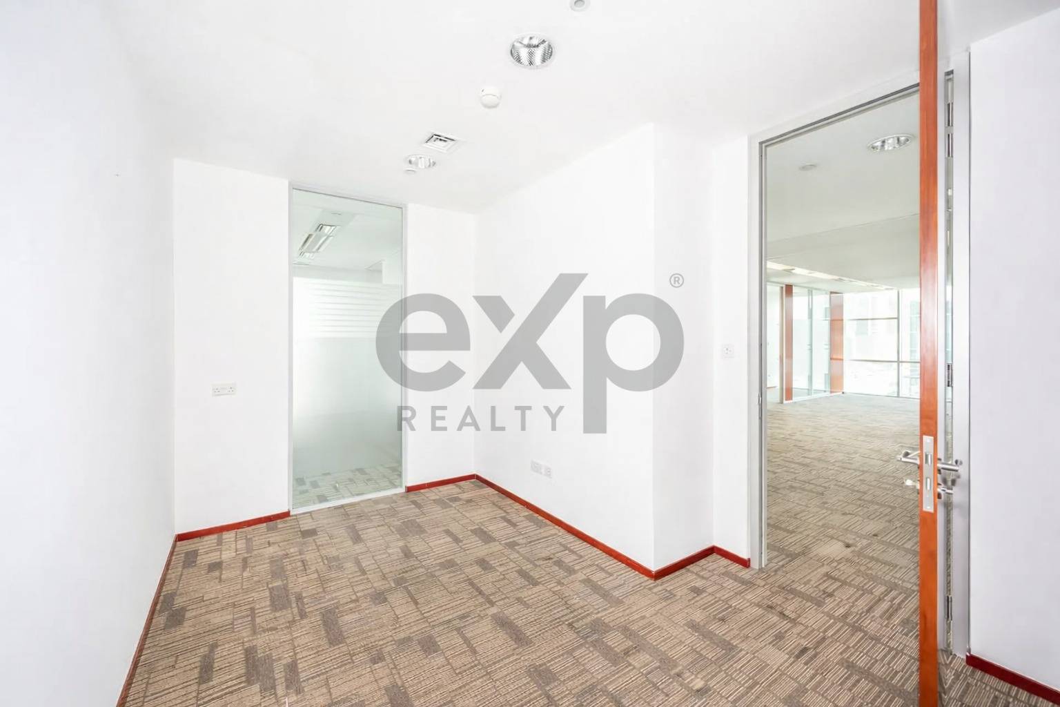 Office for rent in Dubai, Sheikh Zayed Road, Dubai, 6889 ft²