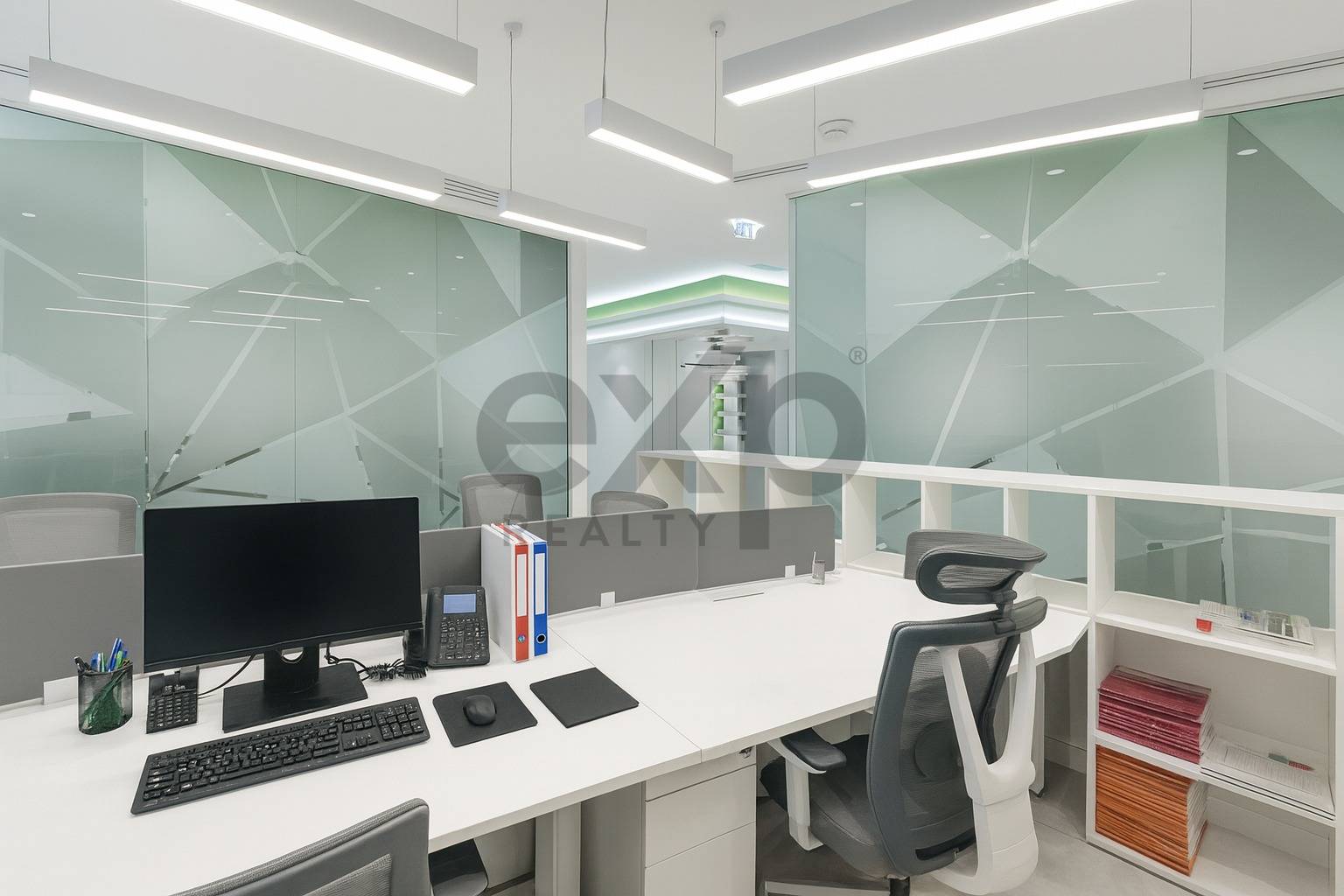 Office for rent in Dubai, Business Bay, Dubai, 3675 ft²