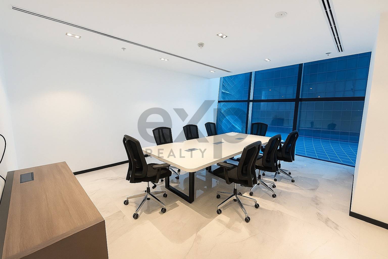 Office for rent in Dubai, Business Bay, Dubai, 2669 ft²