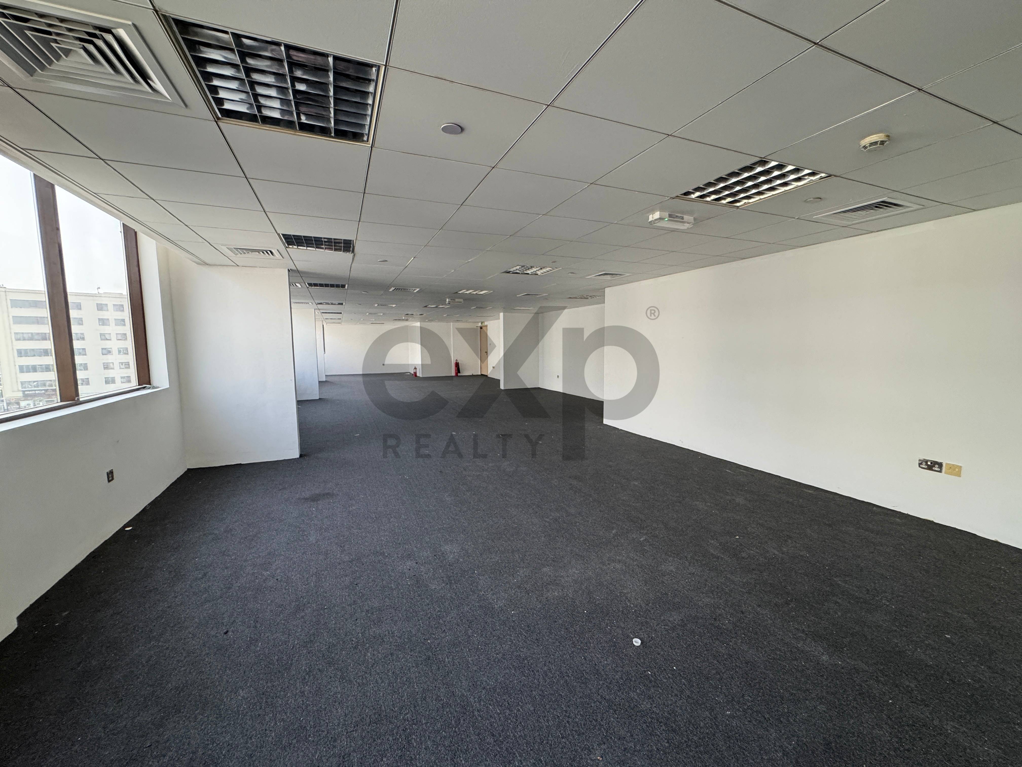 Commercial Floor for rent in Dubai, Dubai Investment Park (DIP), Dubai, 7235 ft²