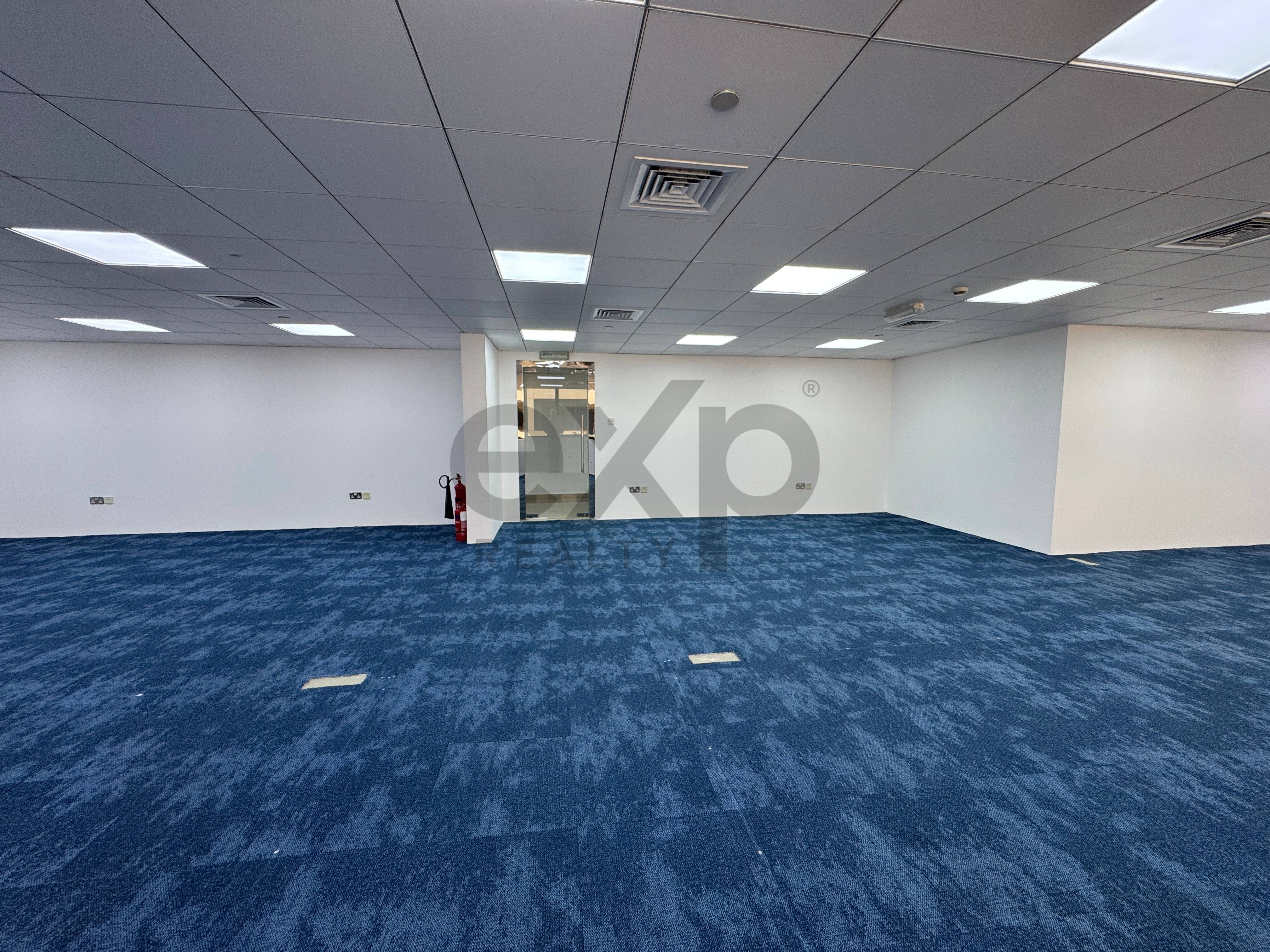 Office for rent in Dubai, Dubai Investment Park (DIP), Dubai, 1125 ft²
