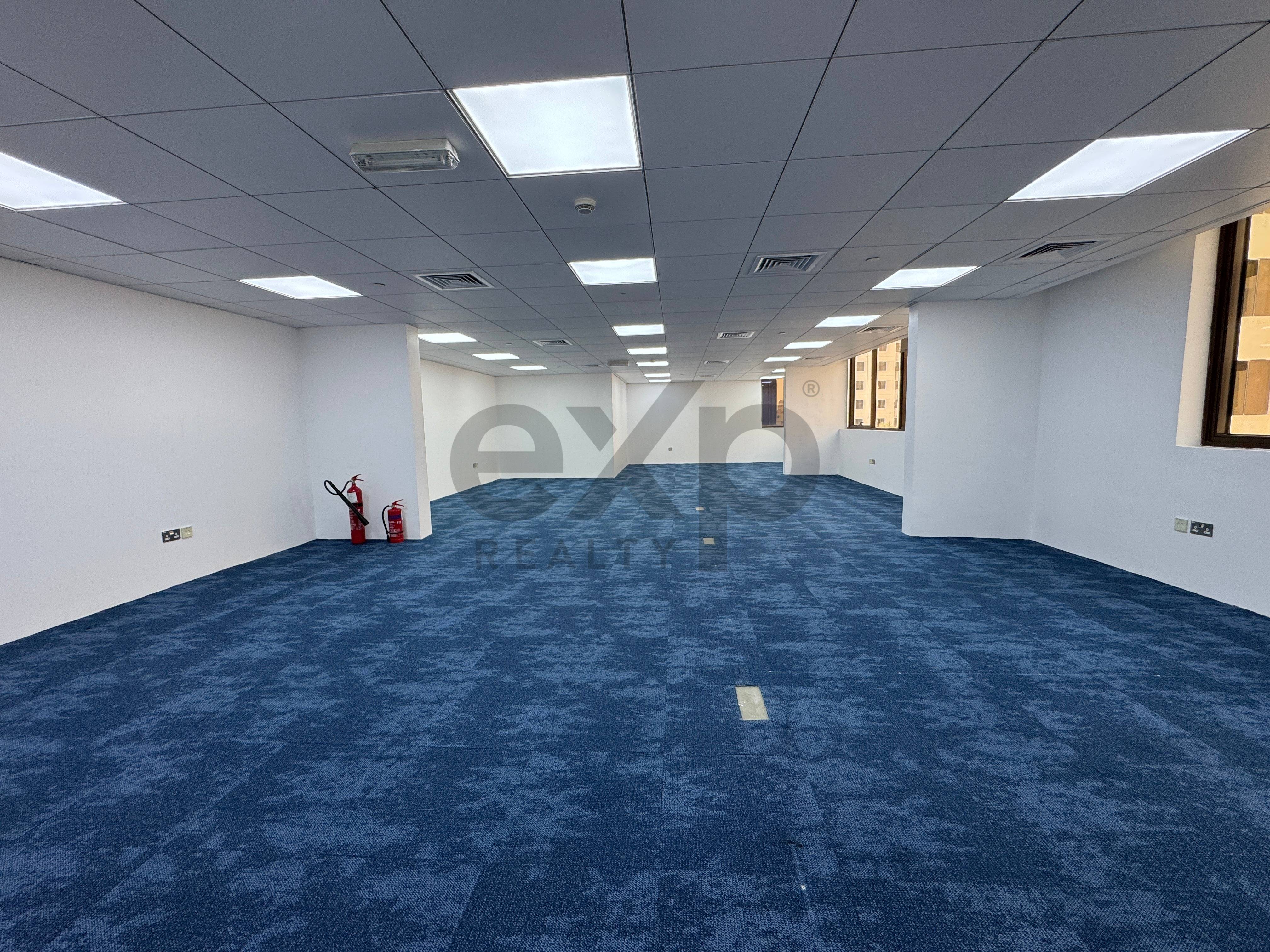 Office for rent in Dubai, Dubai Investment Park (DIP), Dubai, 1125 ft²