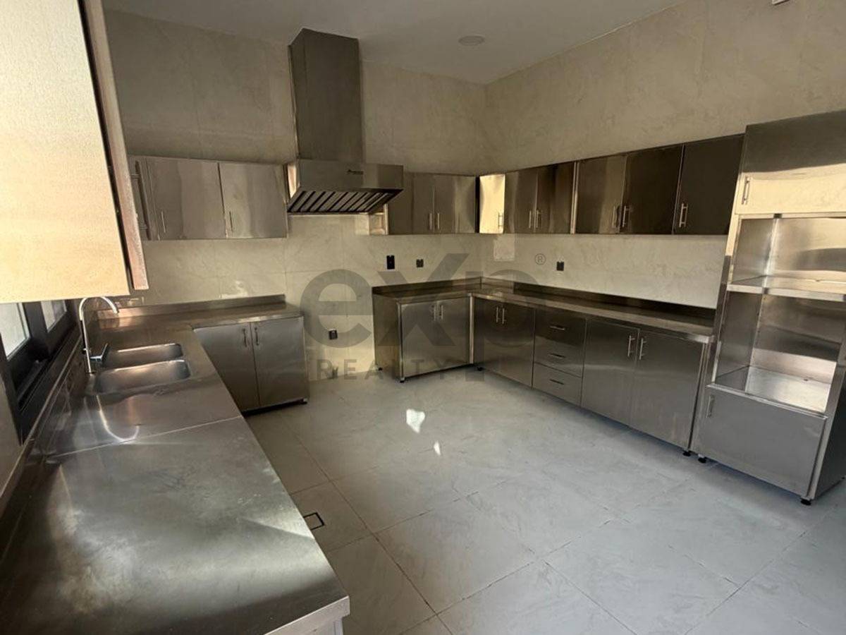 Villa for rent in Dubai, Al Awir, Dubai, 8354 ft²