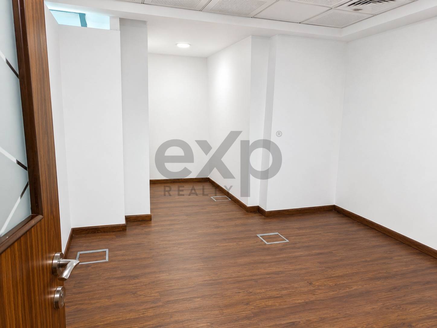 Office for rent in Dubai, Jumeirah Lake Towers (JLT), Dubai, 1150 ft²
