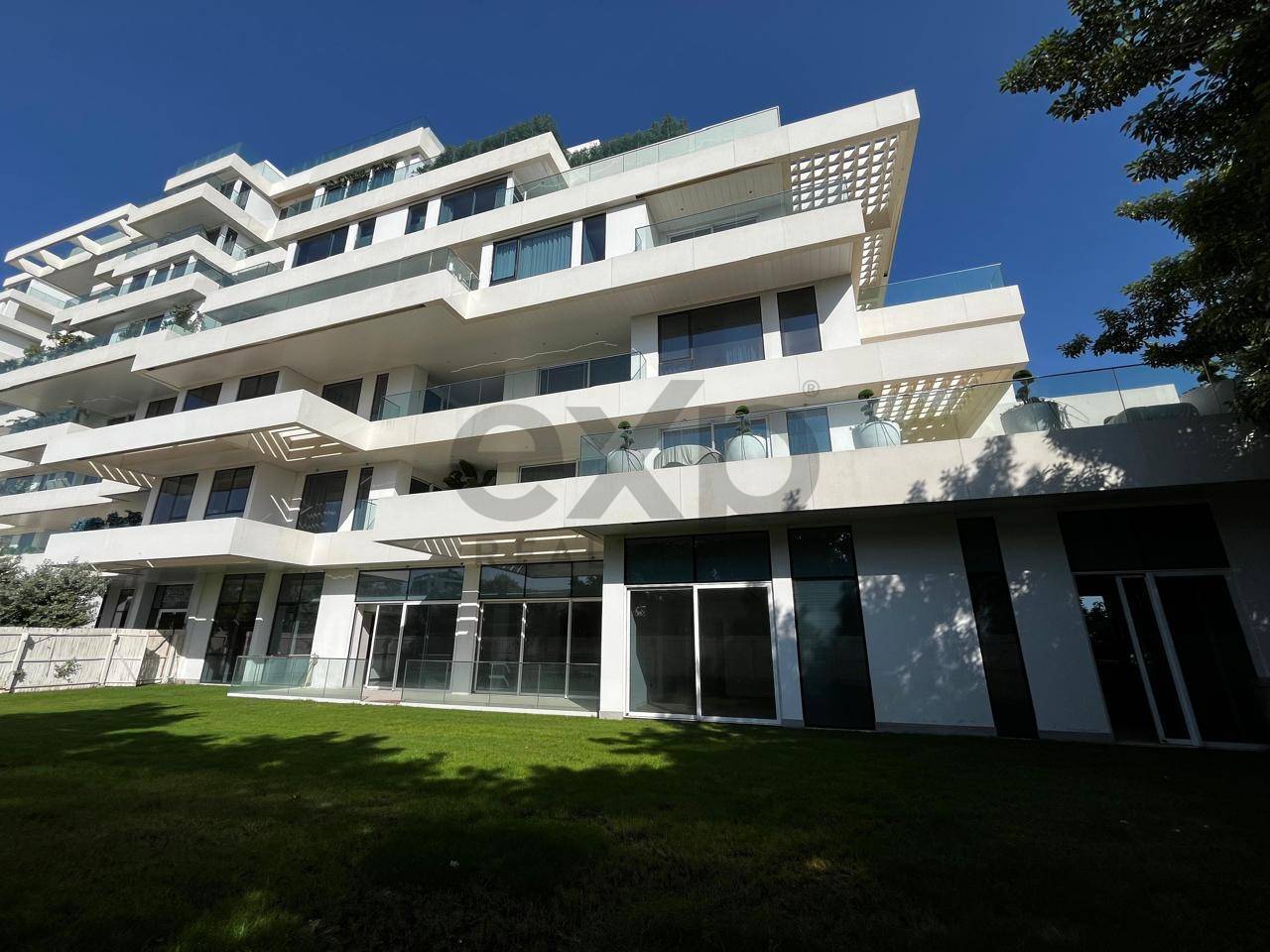 For sale & rent | Rare Ground Floor Unit | Massive Private Garden