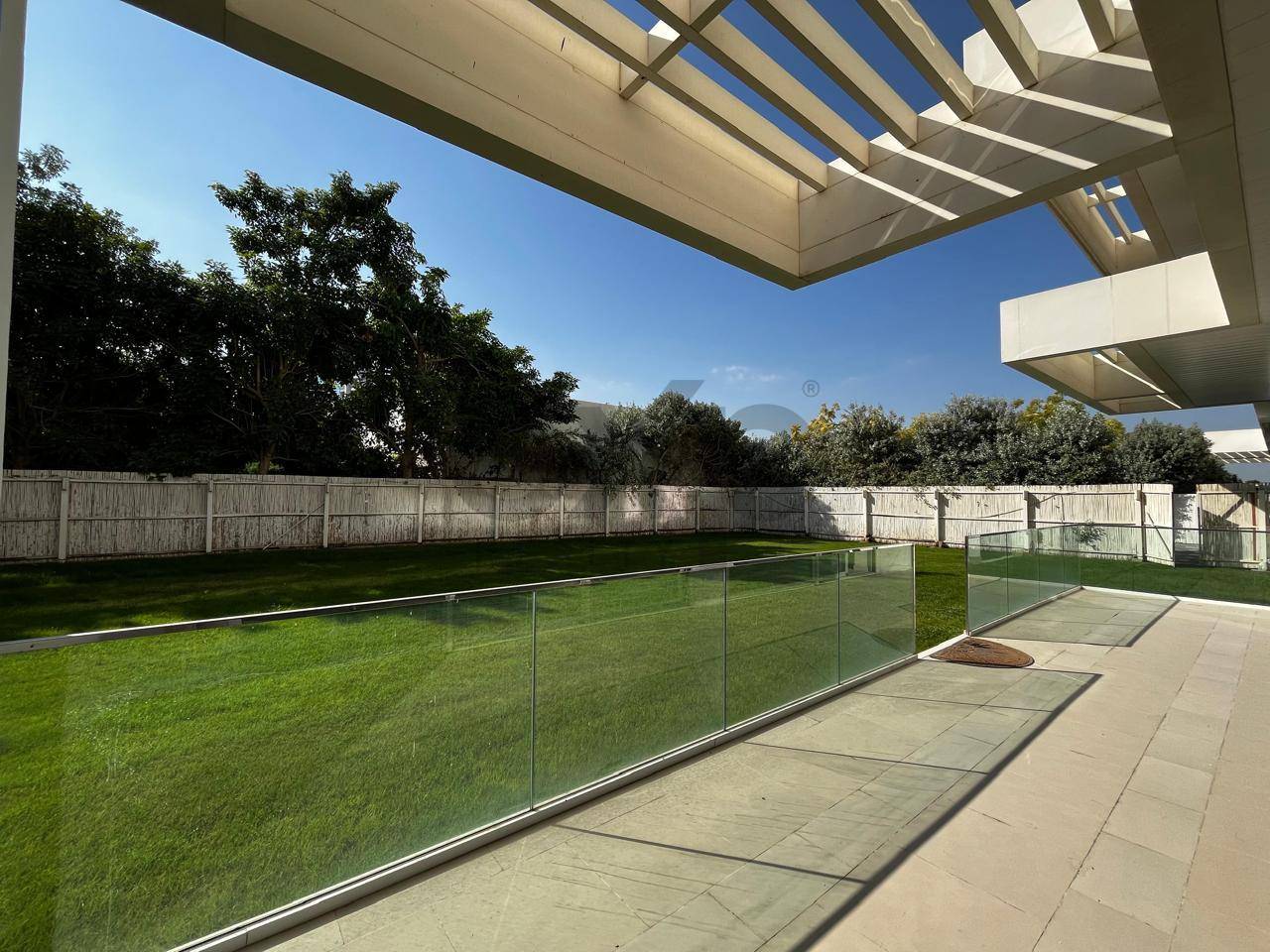 For sale & rent | Rare Ground Floor Unit | Massive Private Garden