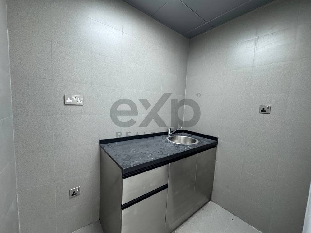 Excellent Location | Vacant | Great Views